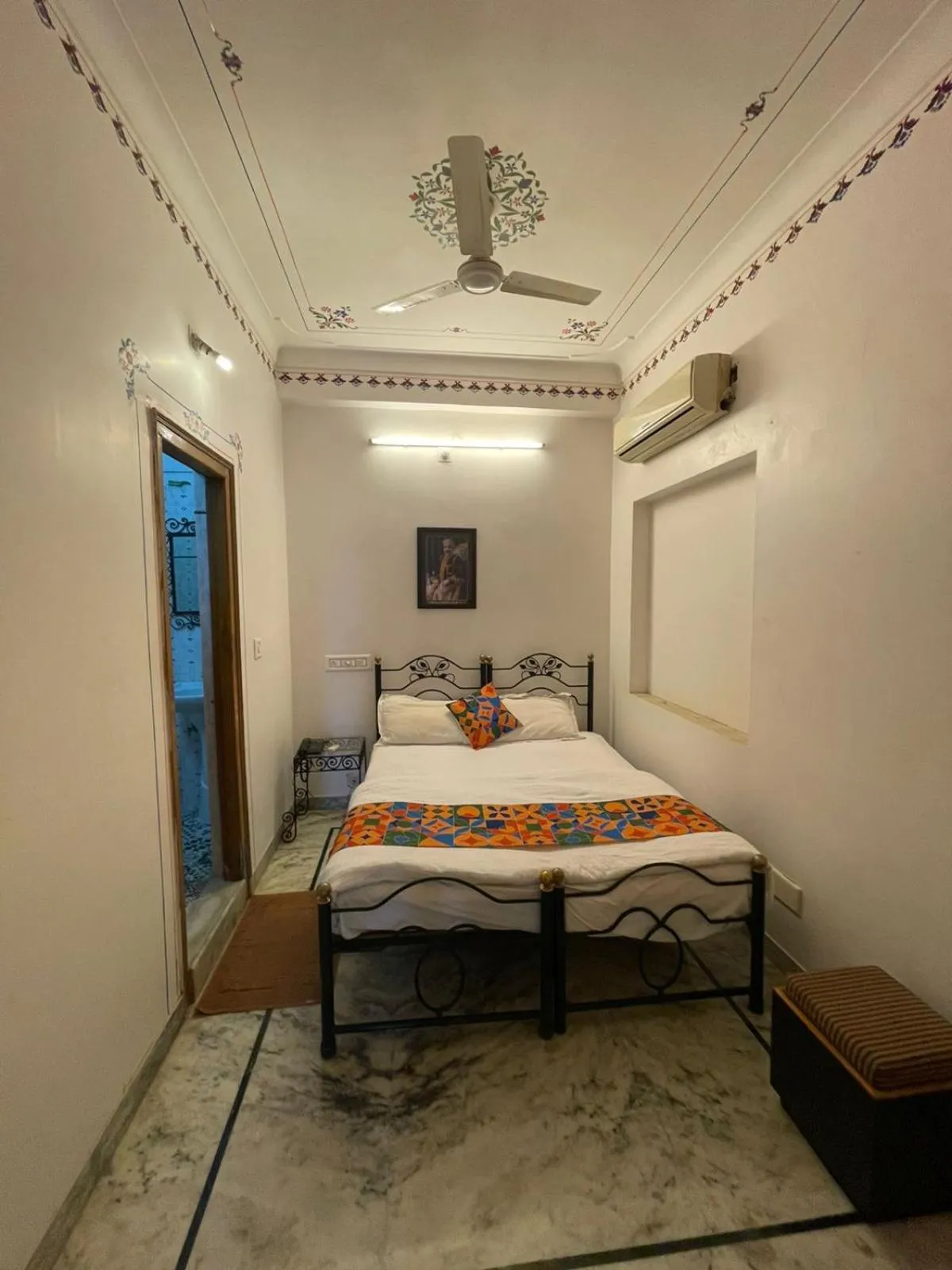 Bedroom, Bed in Baba Palace - A Heritage Hotel, Udaipur