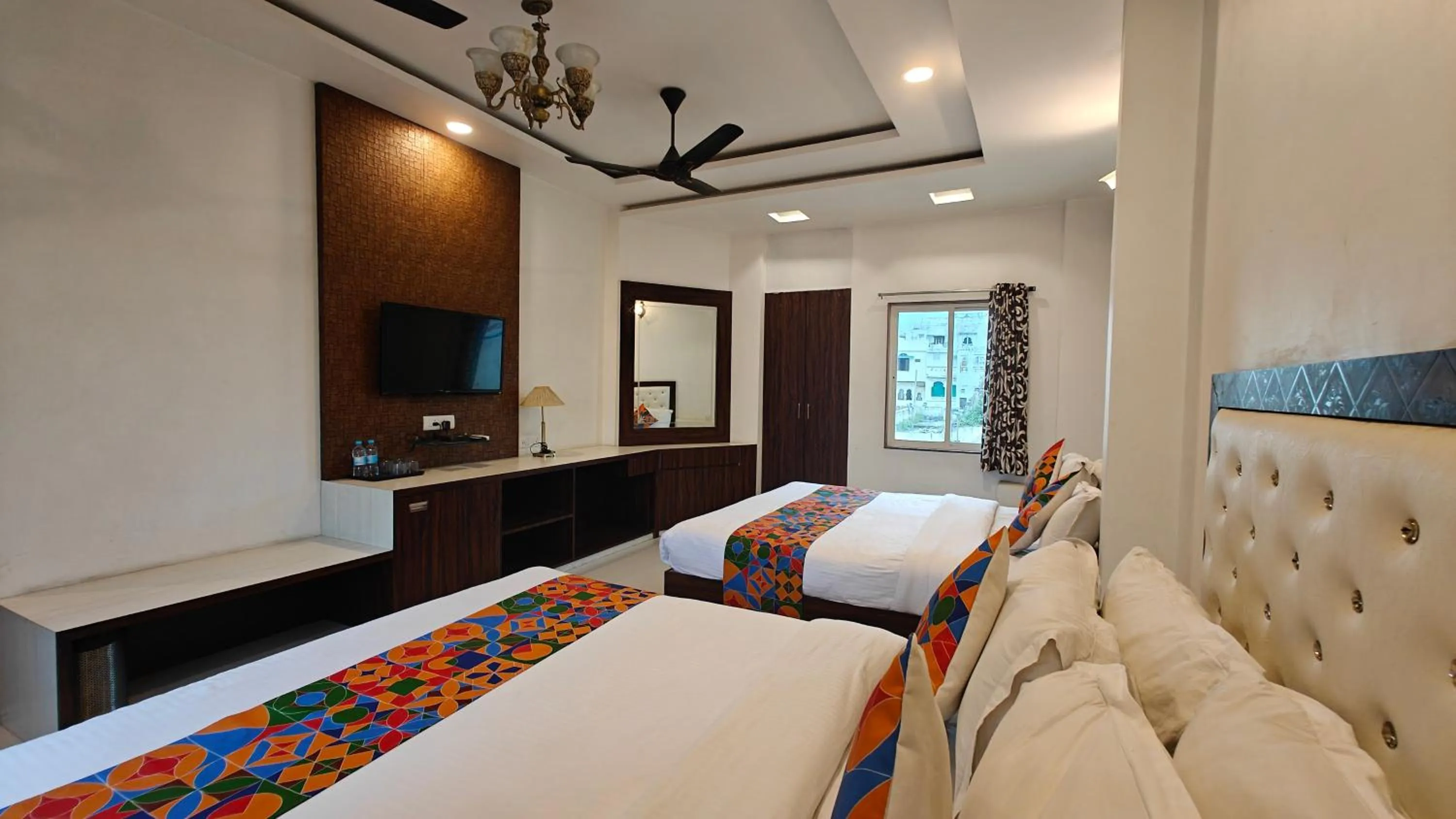 Bed in Baba Palace - A Heritage Hotel, Udaipur