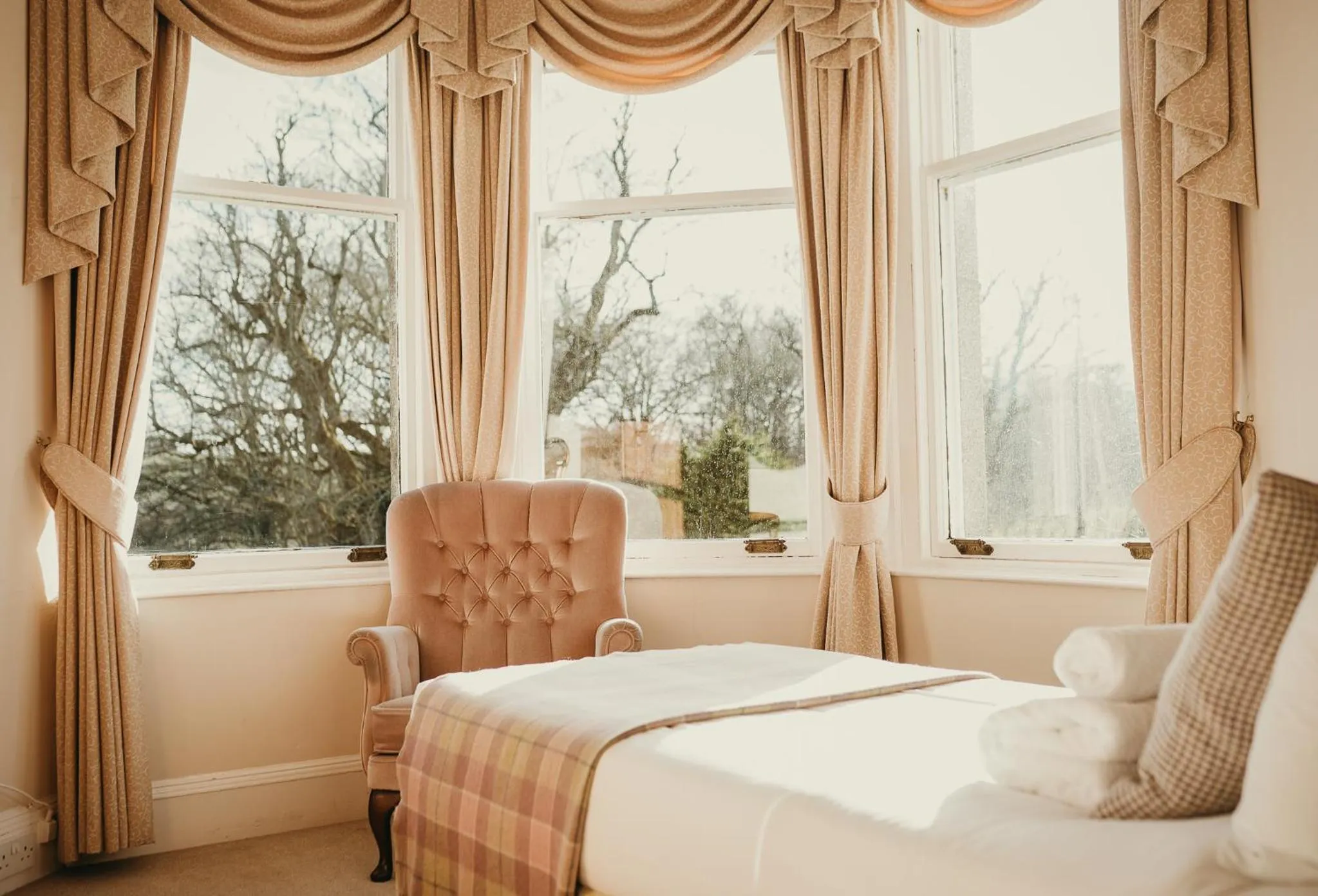 Bed in Saplinbrae Hotel and Lodges