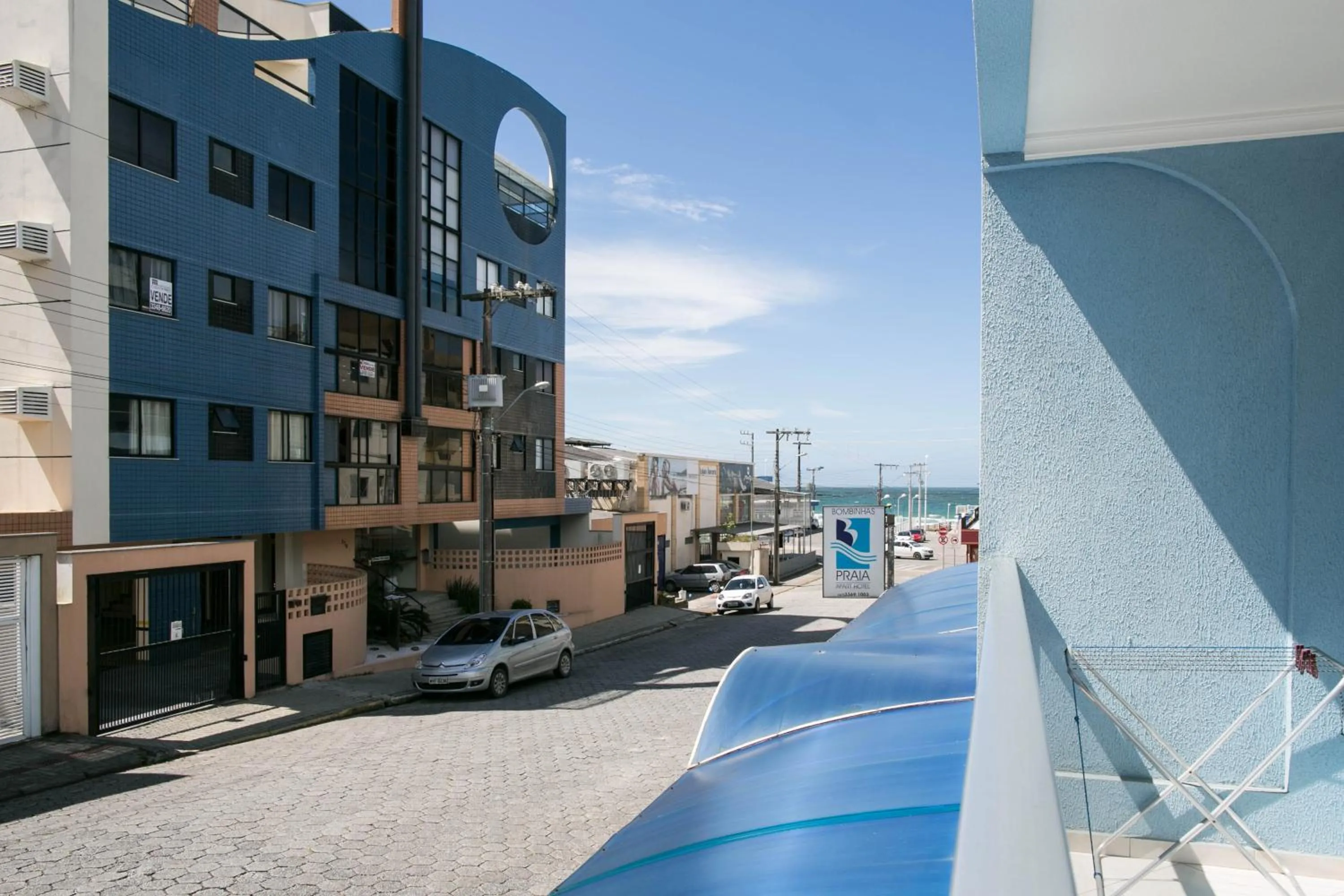 Street view in Bombinhas Praia Apart Hotel - Unidade rua Corrupião