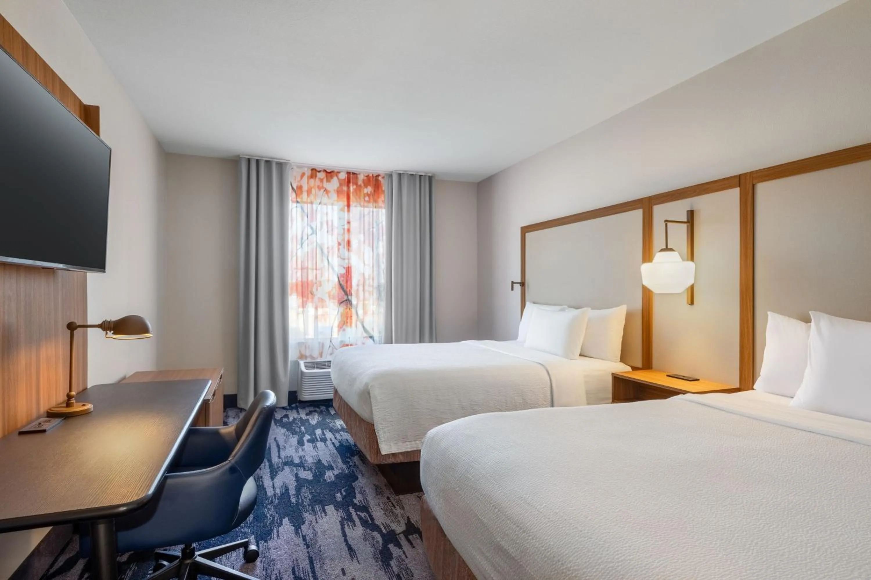 Photo of the whole room, Bed in Holiday Inn Express Hotel & Suites Fort Walton Beach Hurlburt Area, an IHG Hotel