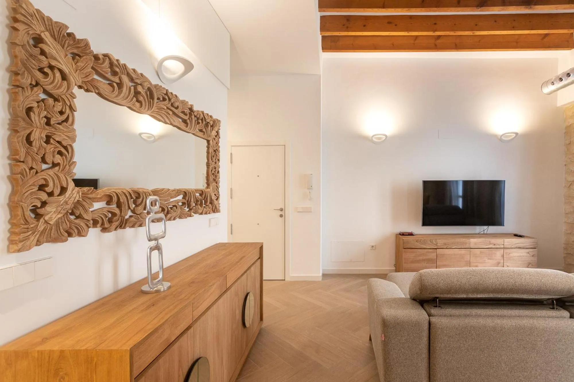 TV and multimedia in Luxury Rental Spain