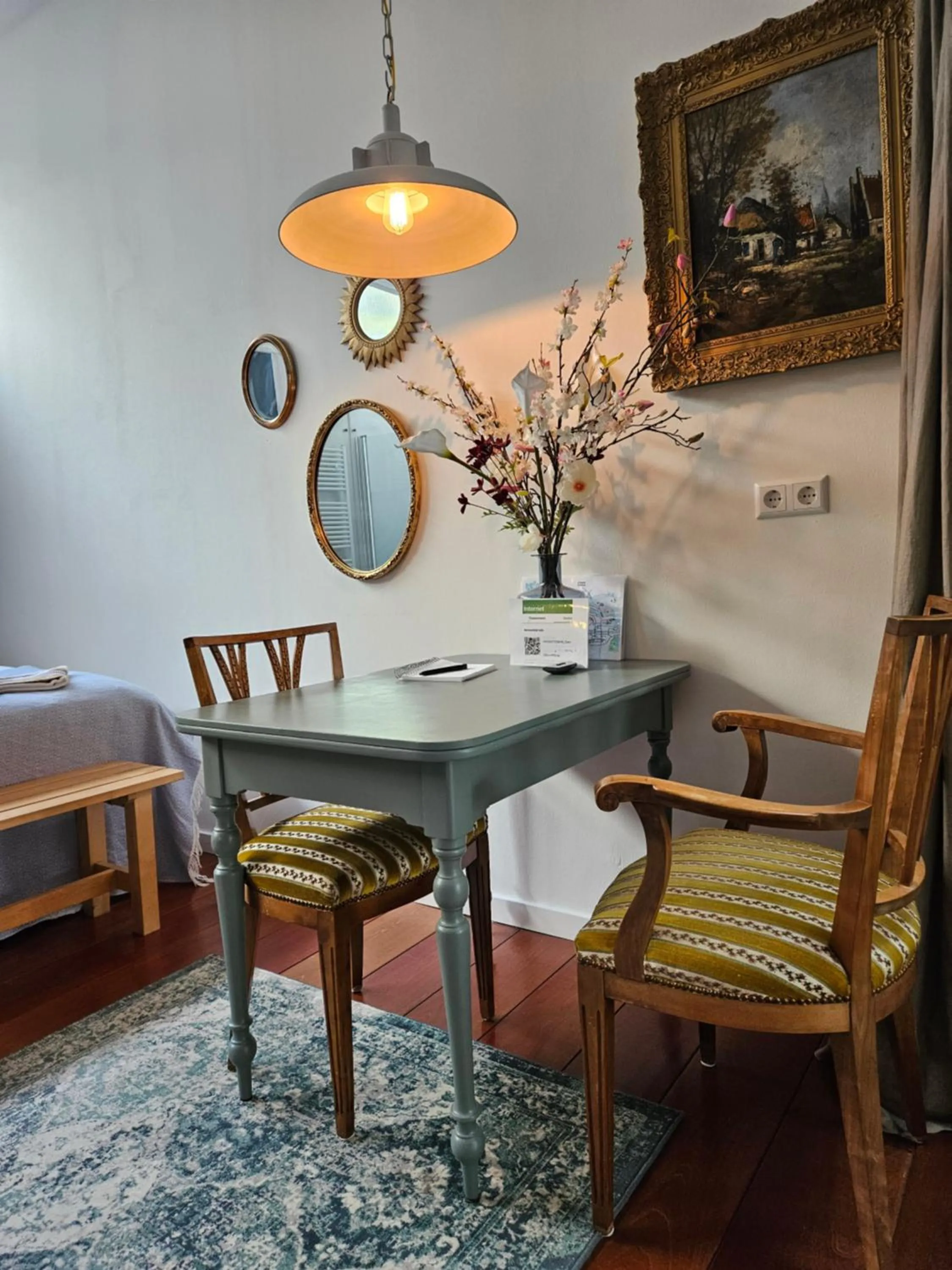 Seating area in Waterfront Studio