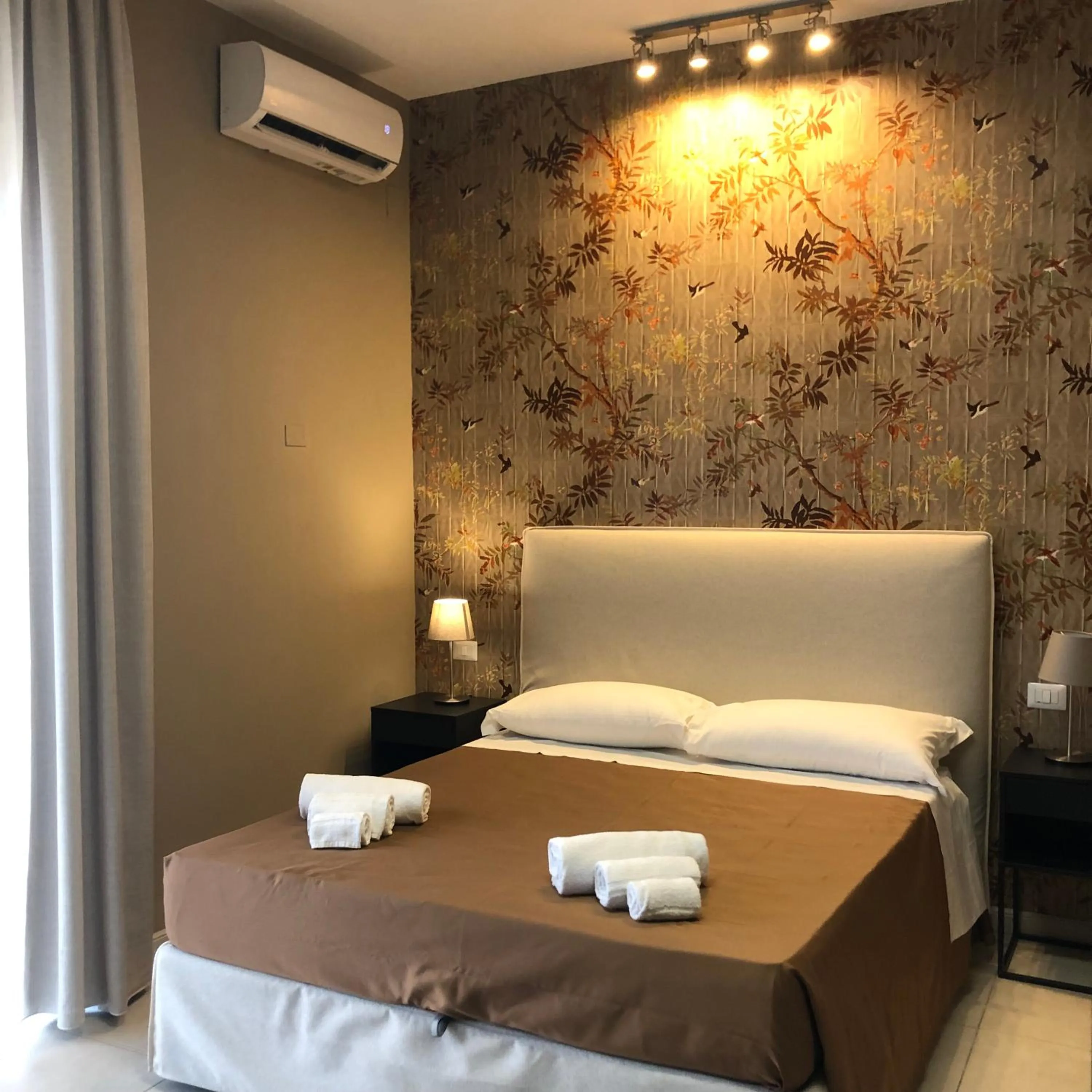 Bedroom, Bed in Dante 11 Guesthouse by Apulia Accommodation