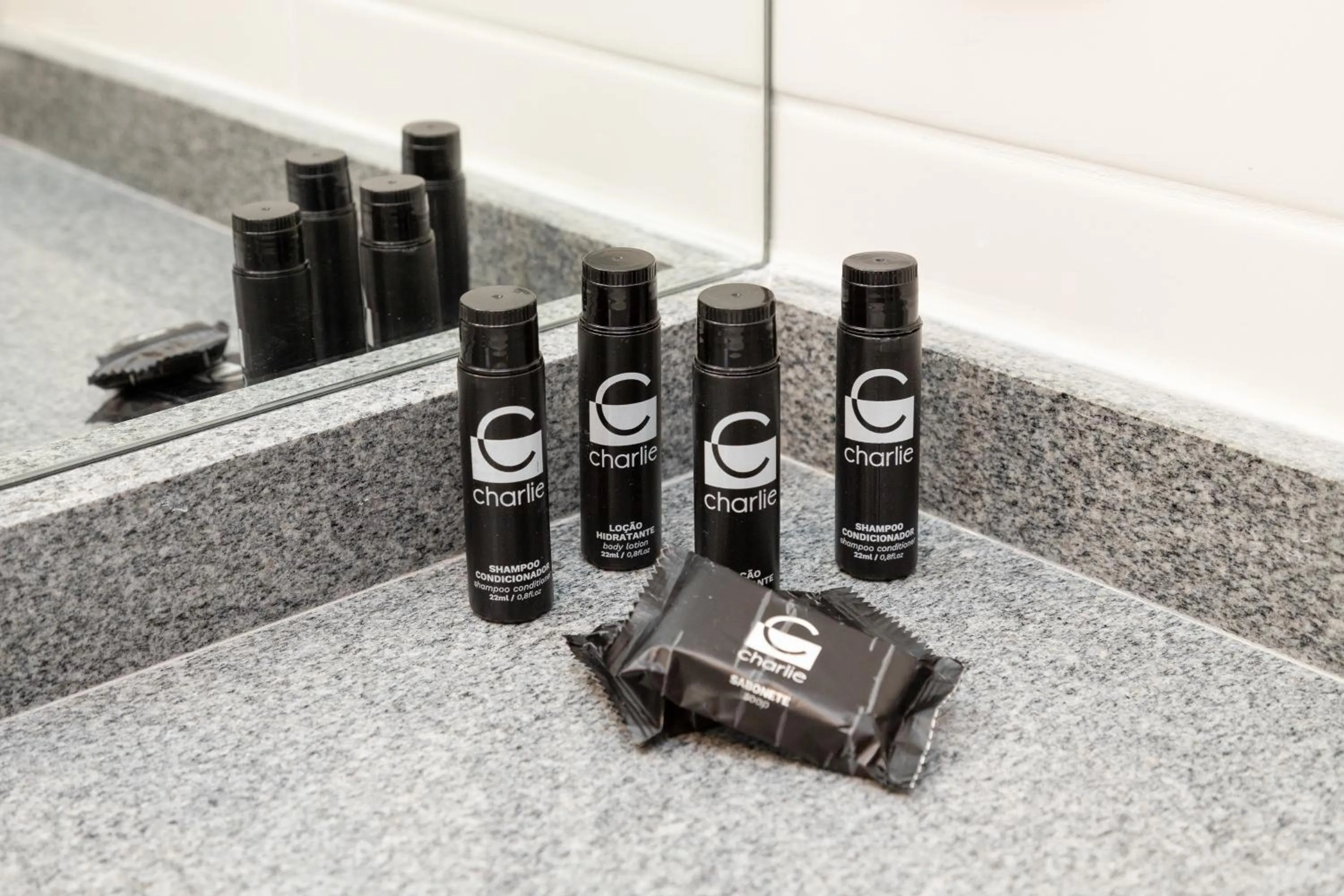 Bathroom in Smart Charlie Consolação