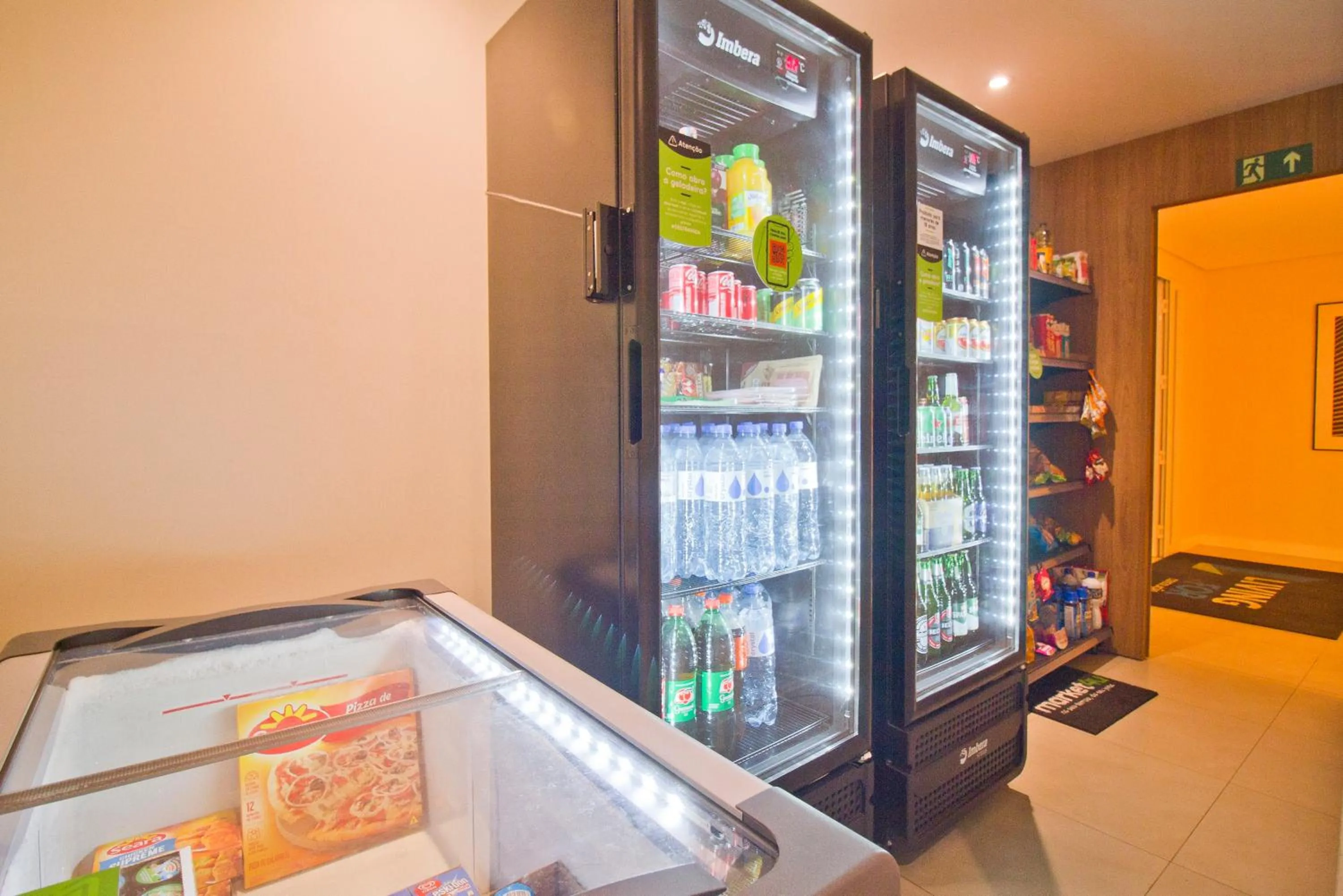 On-site shops in Smart Charlie Consolação