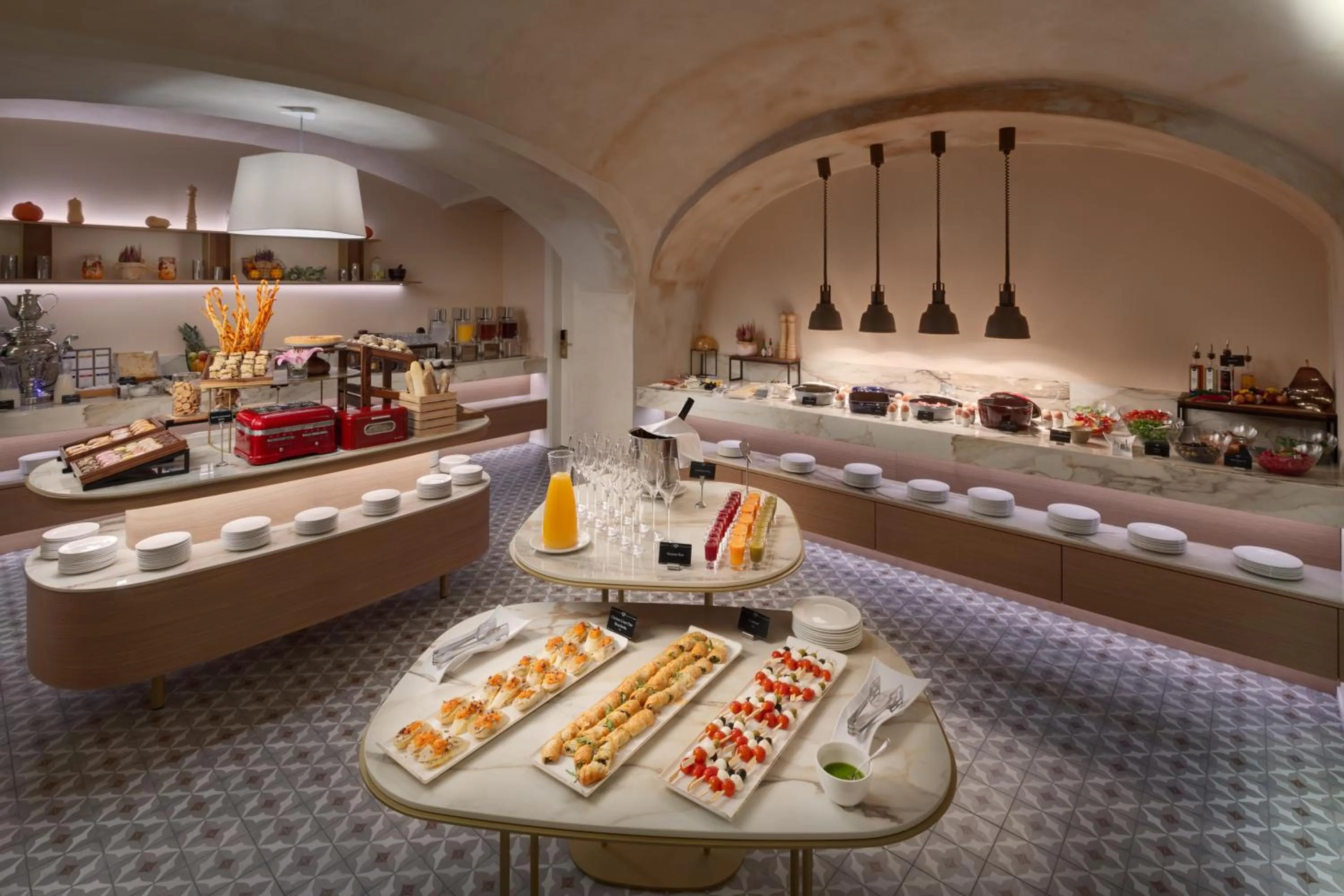 Breakfast in Hotel BOOKQUET