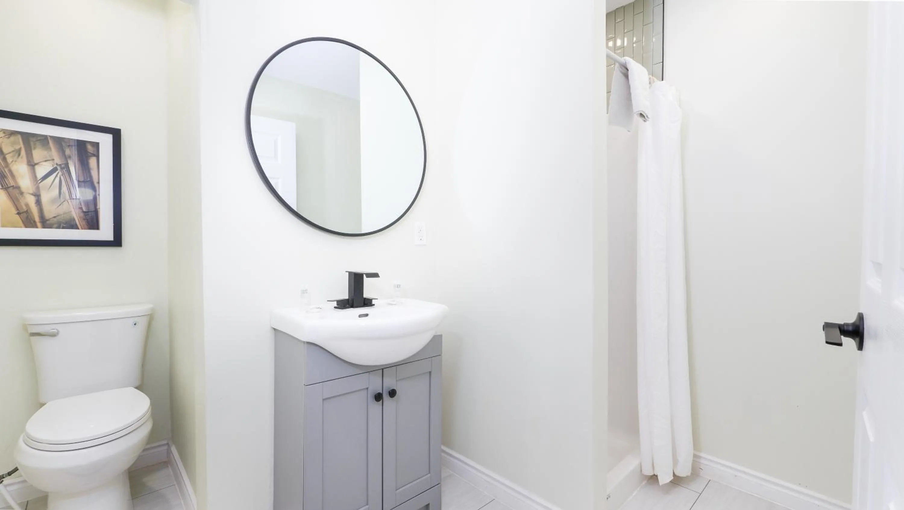 Shower in Coach House Inn