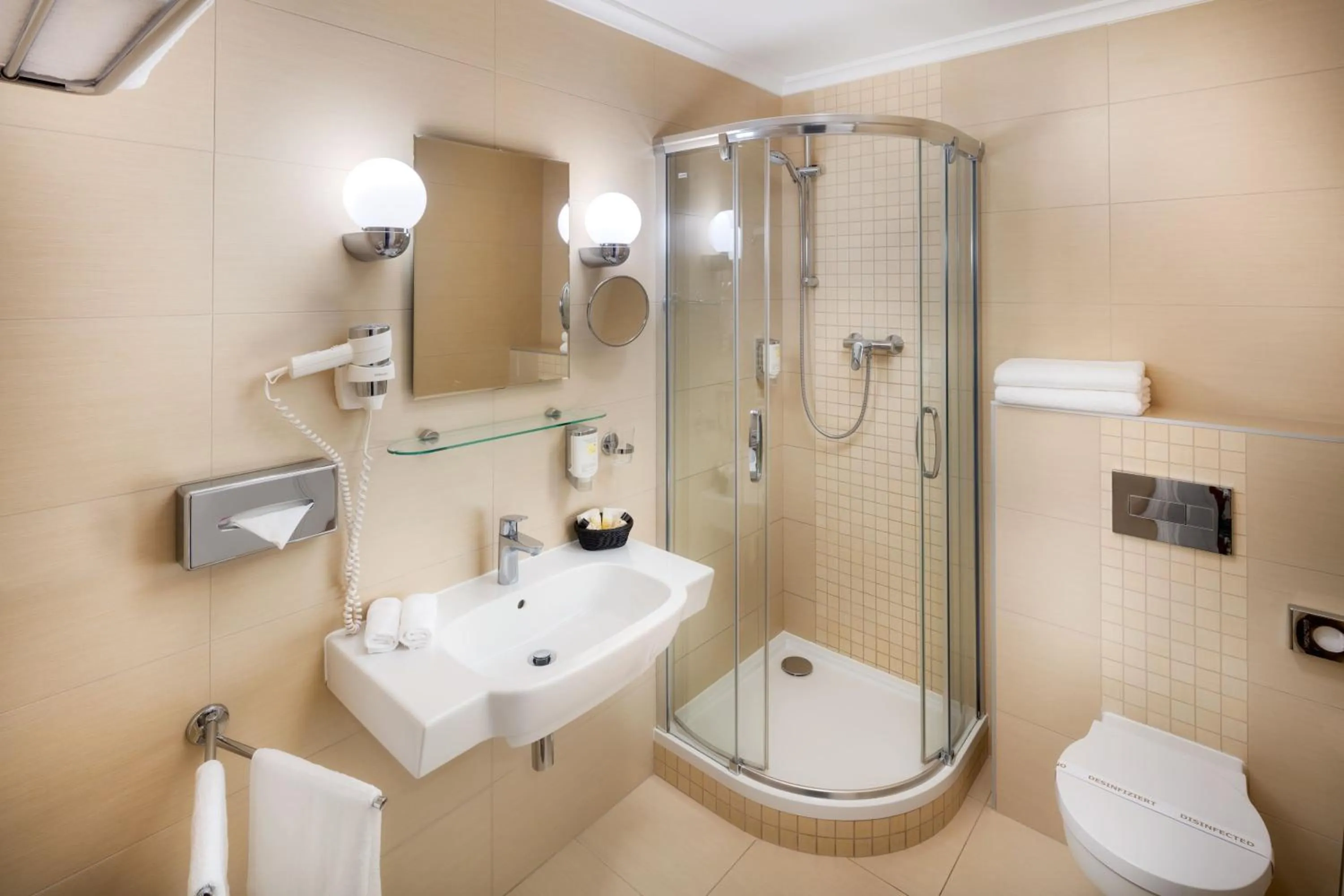 Shower in Boutique Hotel Seven Days