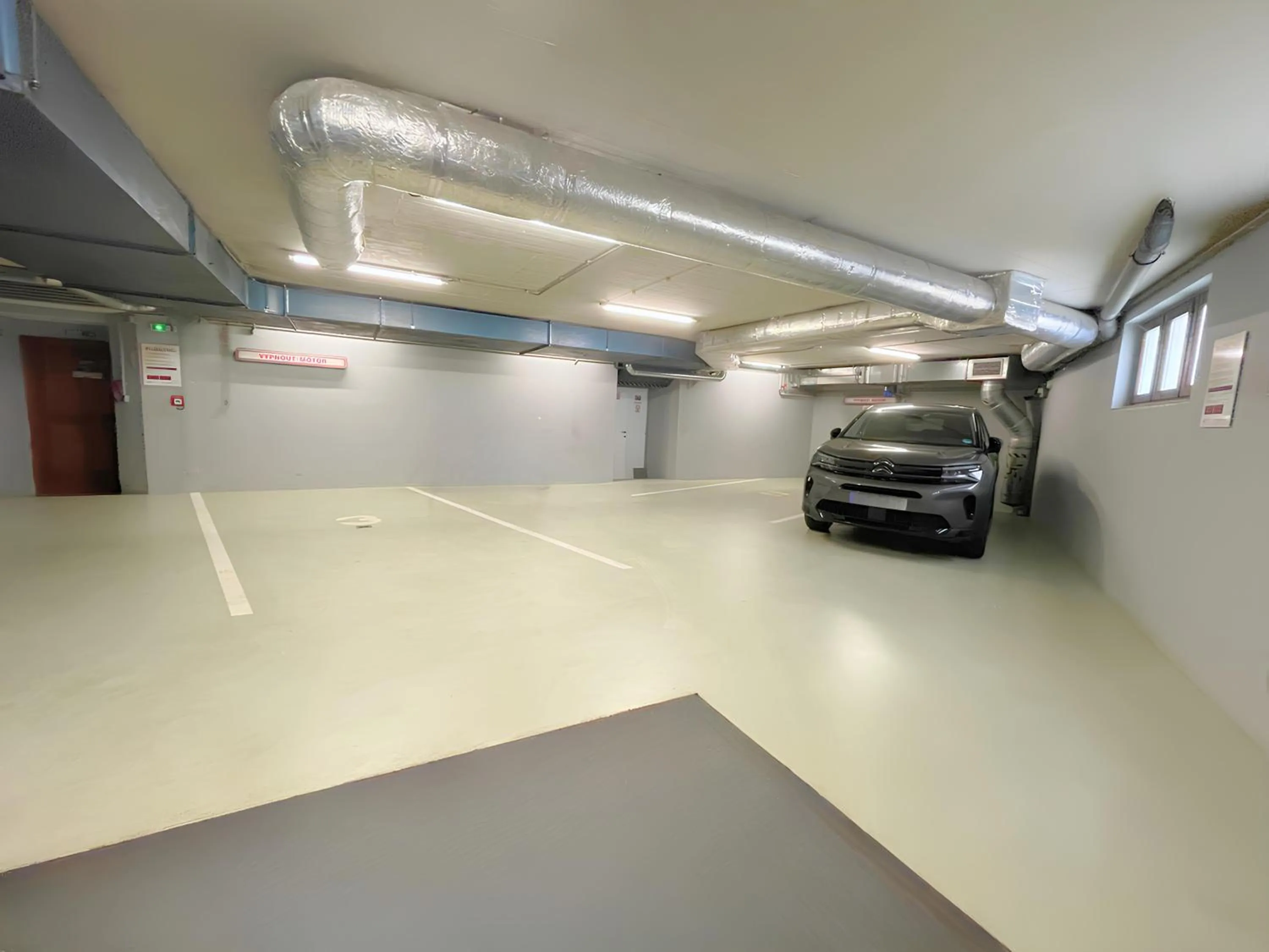 Parking in Boutique Hotel Seven Days