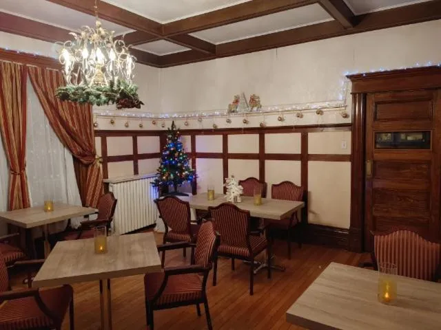 Dining area in Marmora and Lake Inn and Victorian Diner