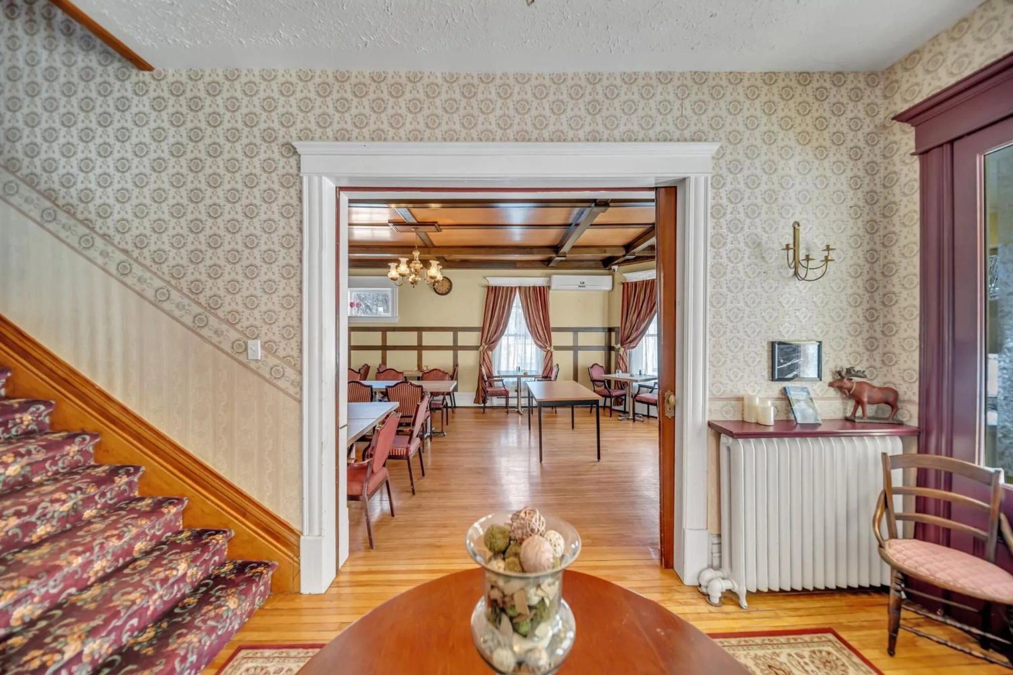 Marmora and Lake Inn and Victorian Diner