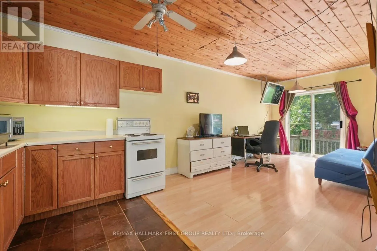 Marmora and Lake Inn and Victorian Diner