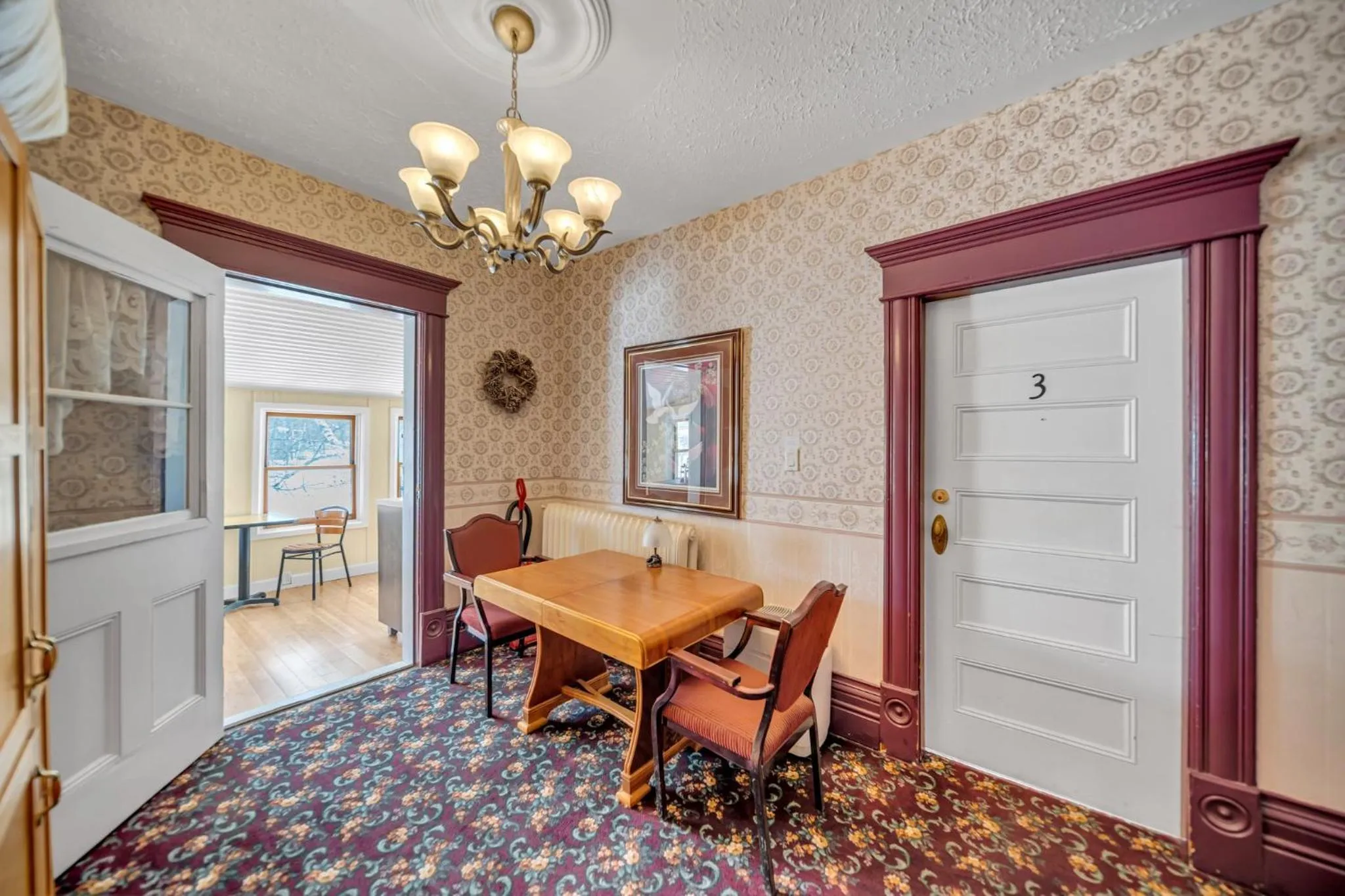 Marmora and Lake Inn and Victorian Diner