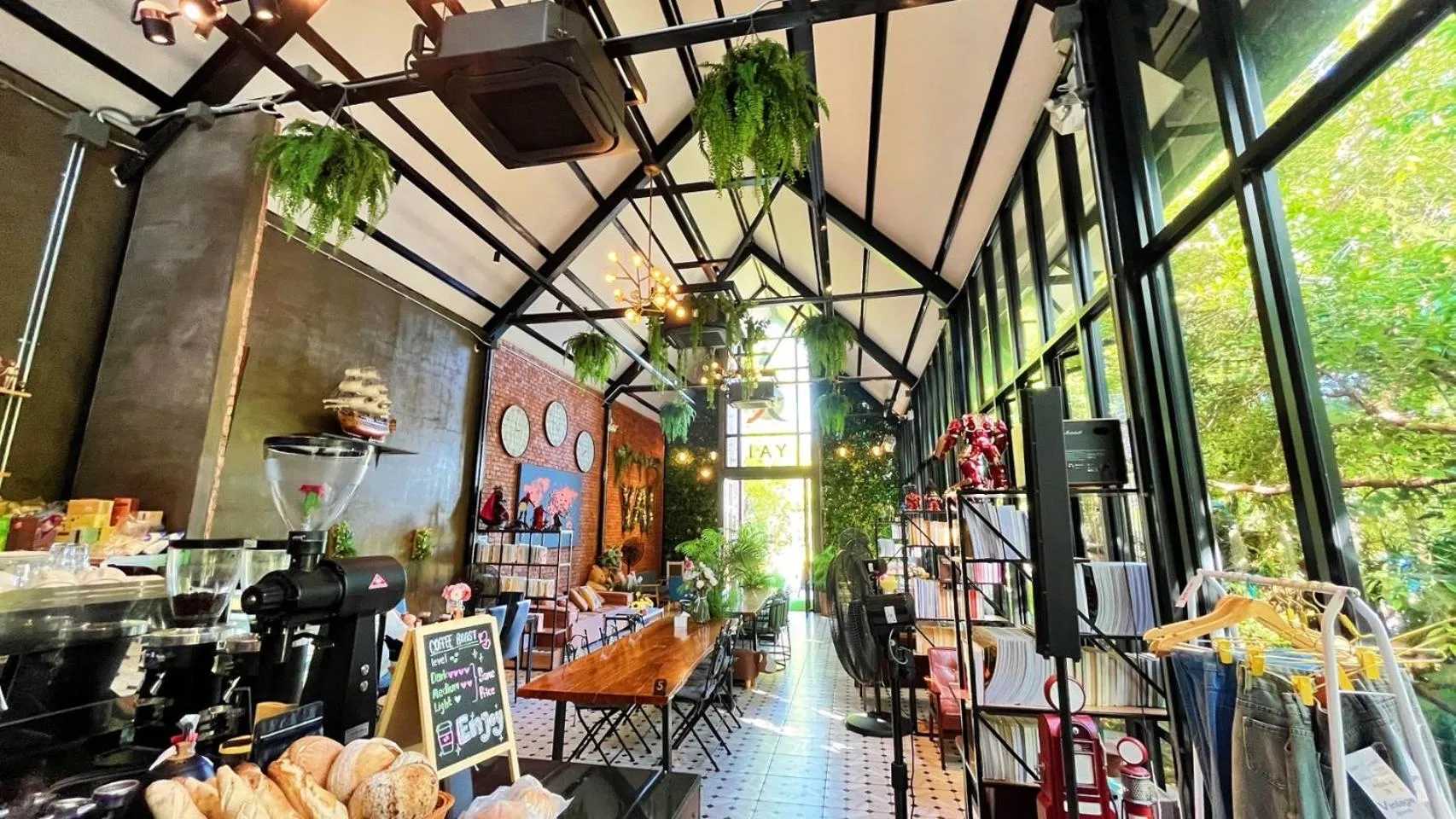 Restaurant/places to eat in Coco Pina