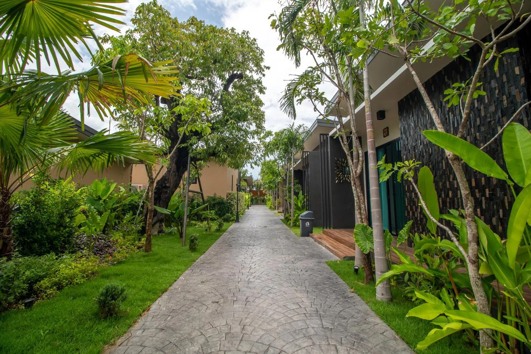 Property building in Coco Pina