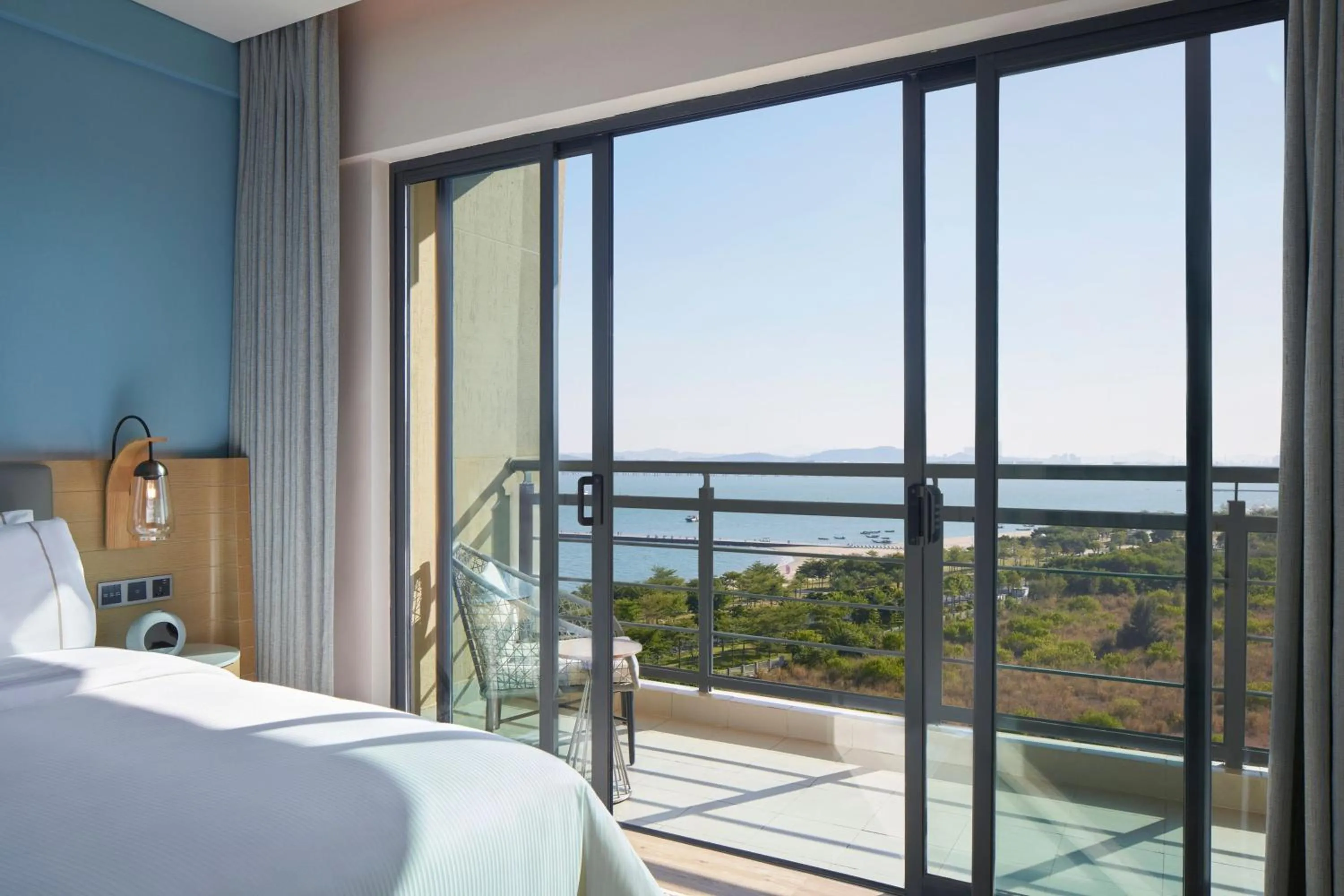 Photo of the whole room, Bed in Element Xiamen Tong'an