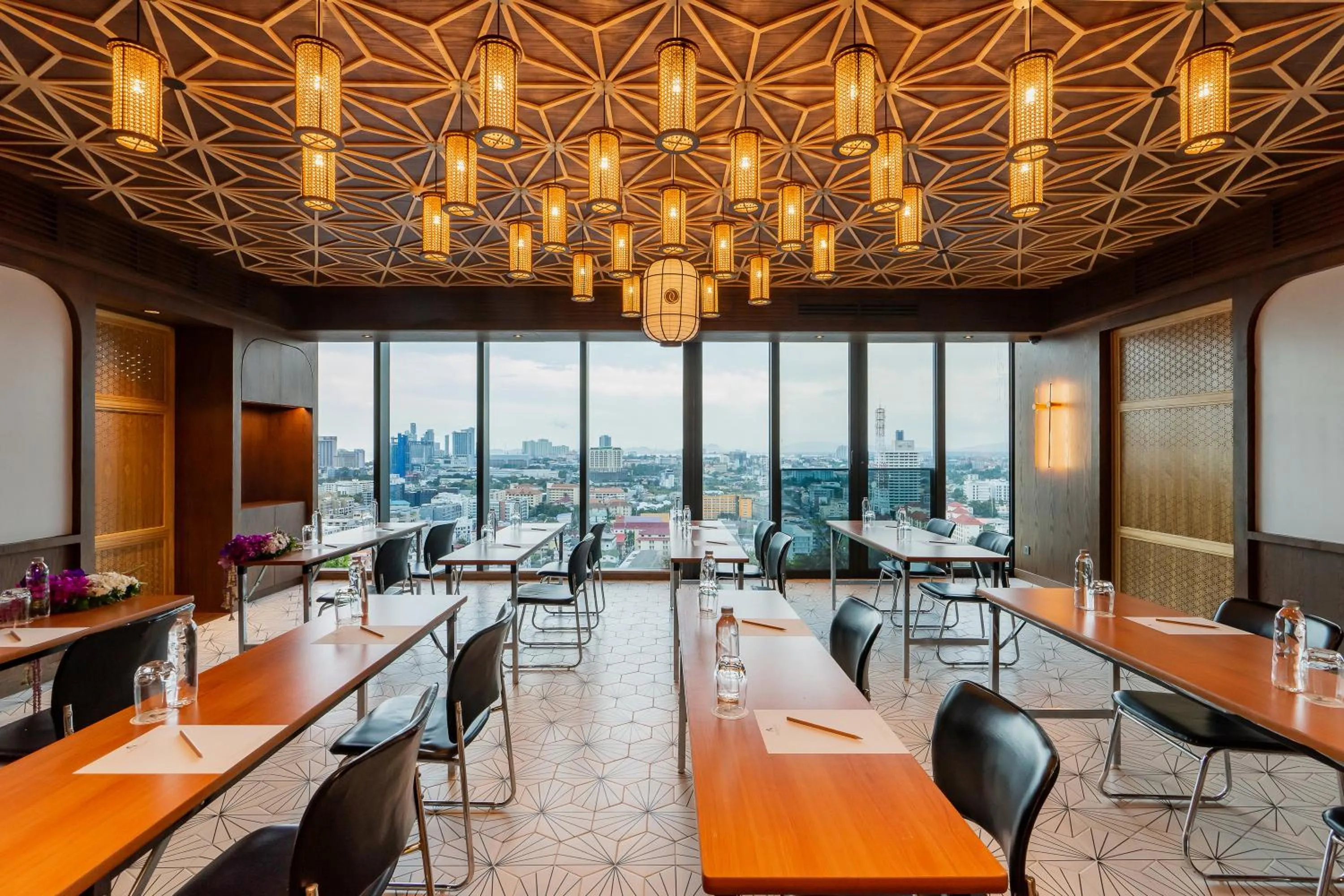 Restaurant/places to eat in Arbour Hotel and Residence