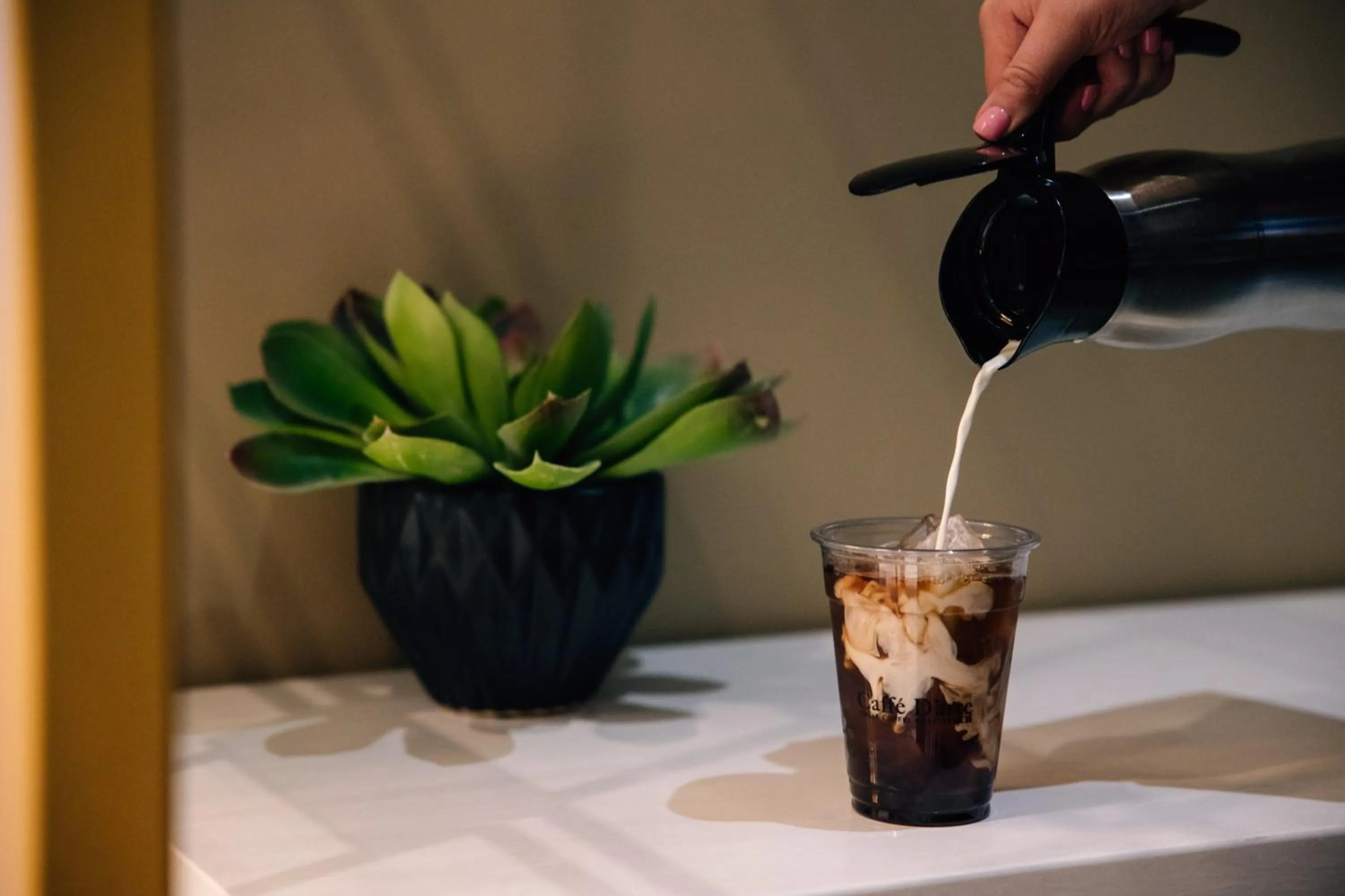 Restaurant/places to eat in Hotel Indigo Vancouver Dwtn - Portland Area by IHG