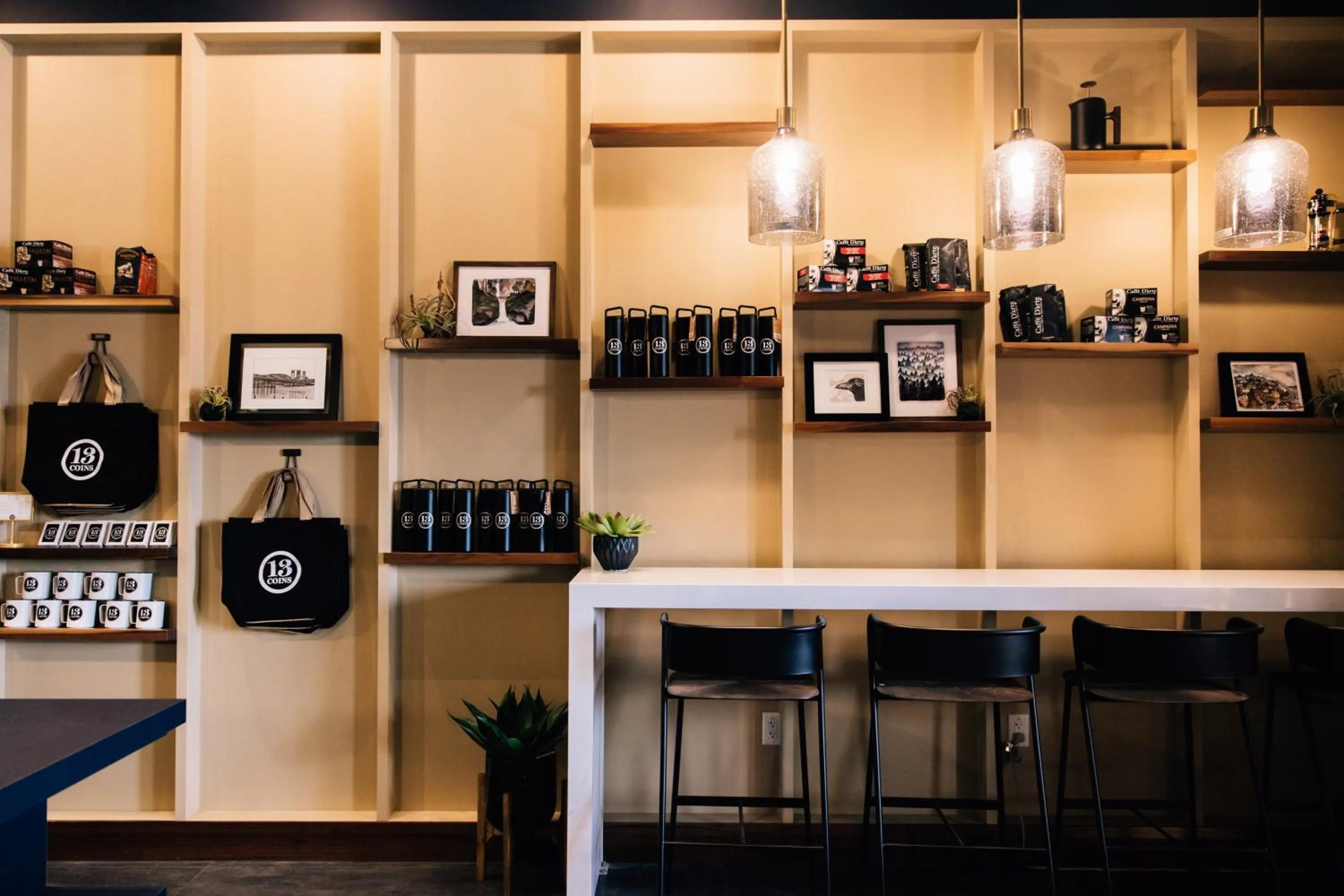 Restaurant/places to eat in Hotel Indigo Vancouver Dwtn - Portland Area by IHG