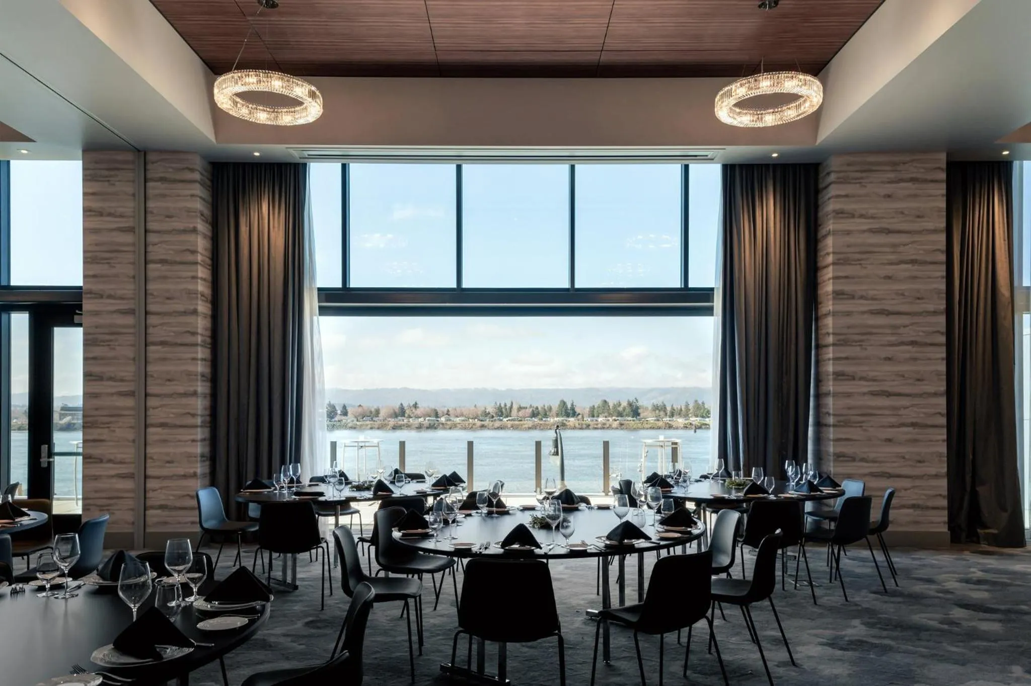 Meeting/conference room in Hotel Indigo Vancouver Dwtn - Portland Area by IHG