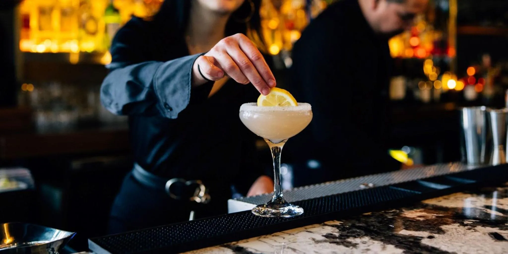 Lounge or bar in Hotel Indigo Vancouver Dwtn - Portland Area by IHG