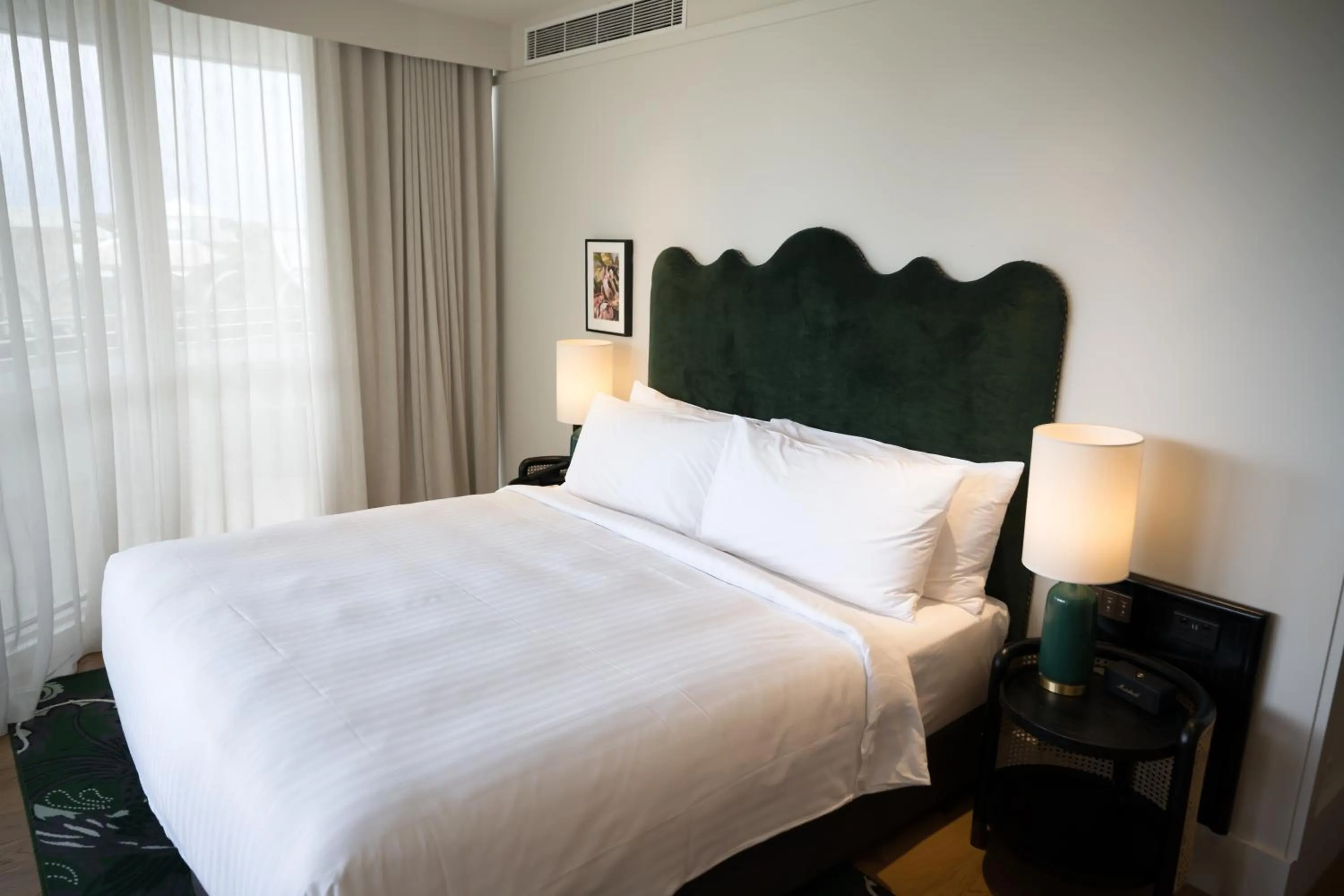 Bedroom, Bed in InterContinental Sorrento Mornington Peninsula by IHG