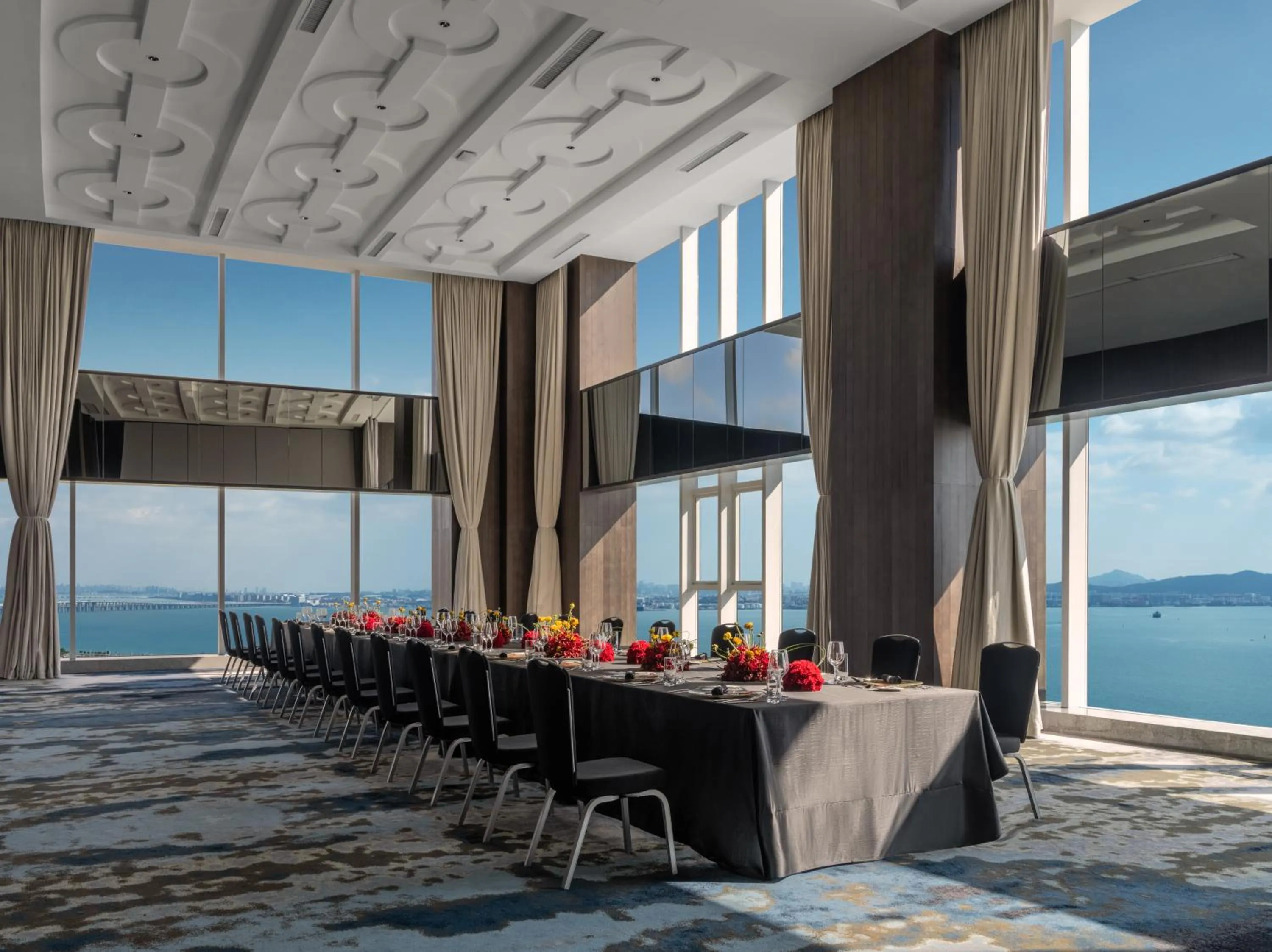 Banquet/Function facilities in Crowne Plaza Xiamen Jimei Seaview by IHG-Free Mini Bar