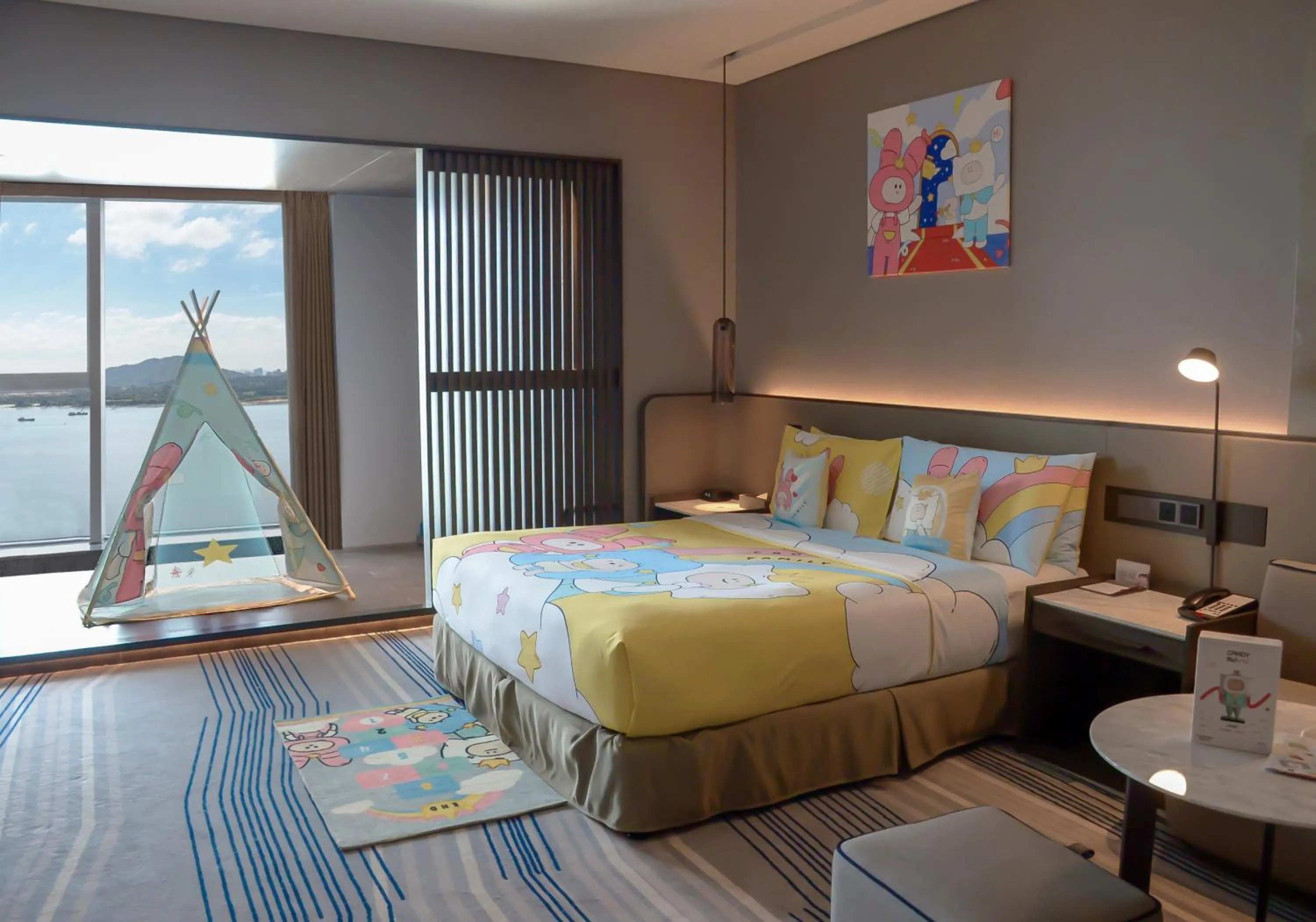 Bedroom, Bed in Crowne Plaza Xiamen Jimei Seaview by IHG