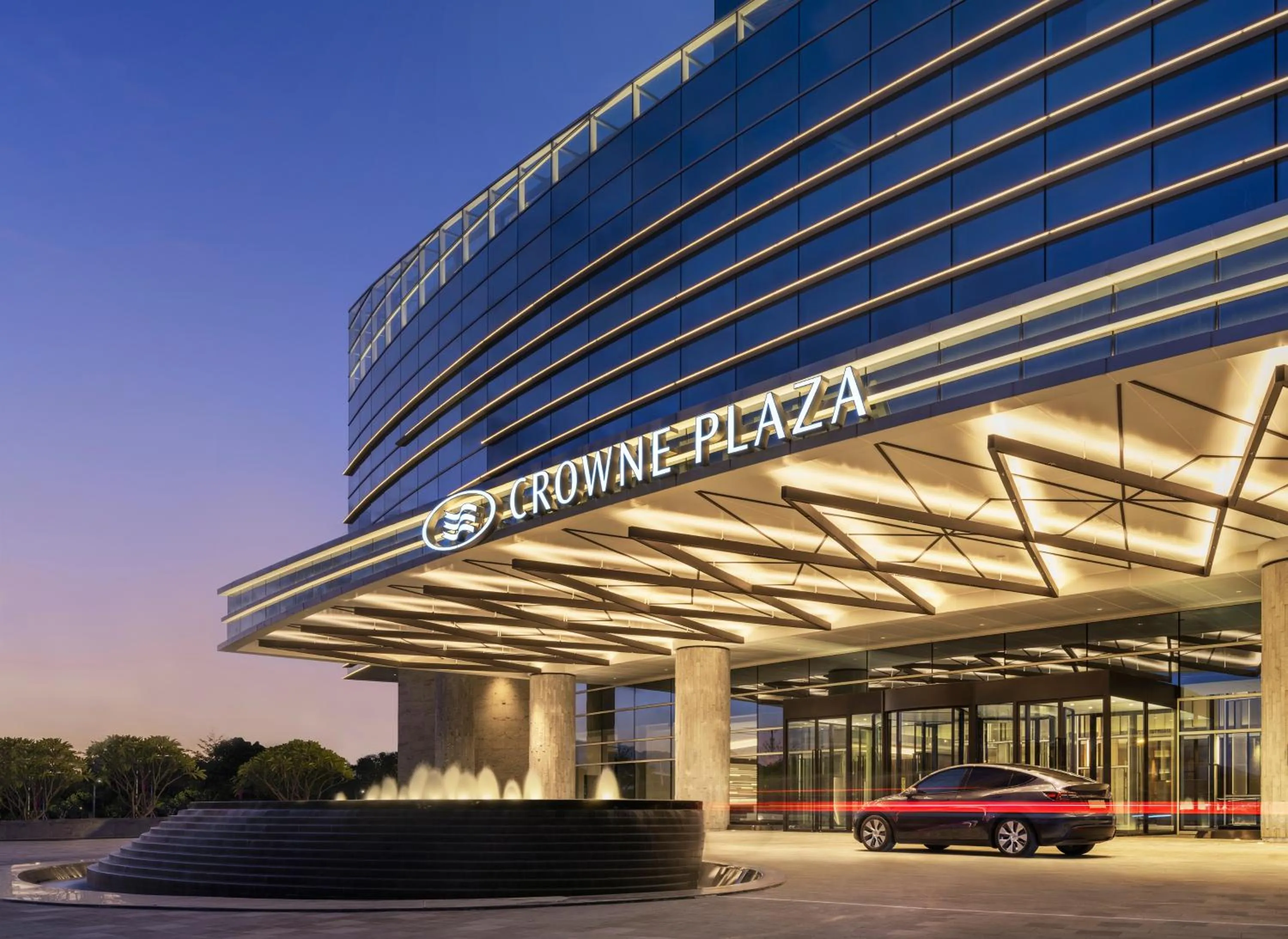 Facade/entrance in Crowne Plaza Xiamen Jimei Seaview by IHG-Free Mini Bar