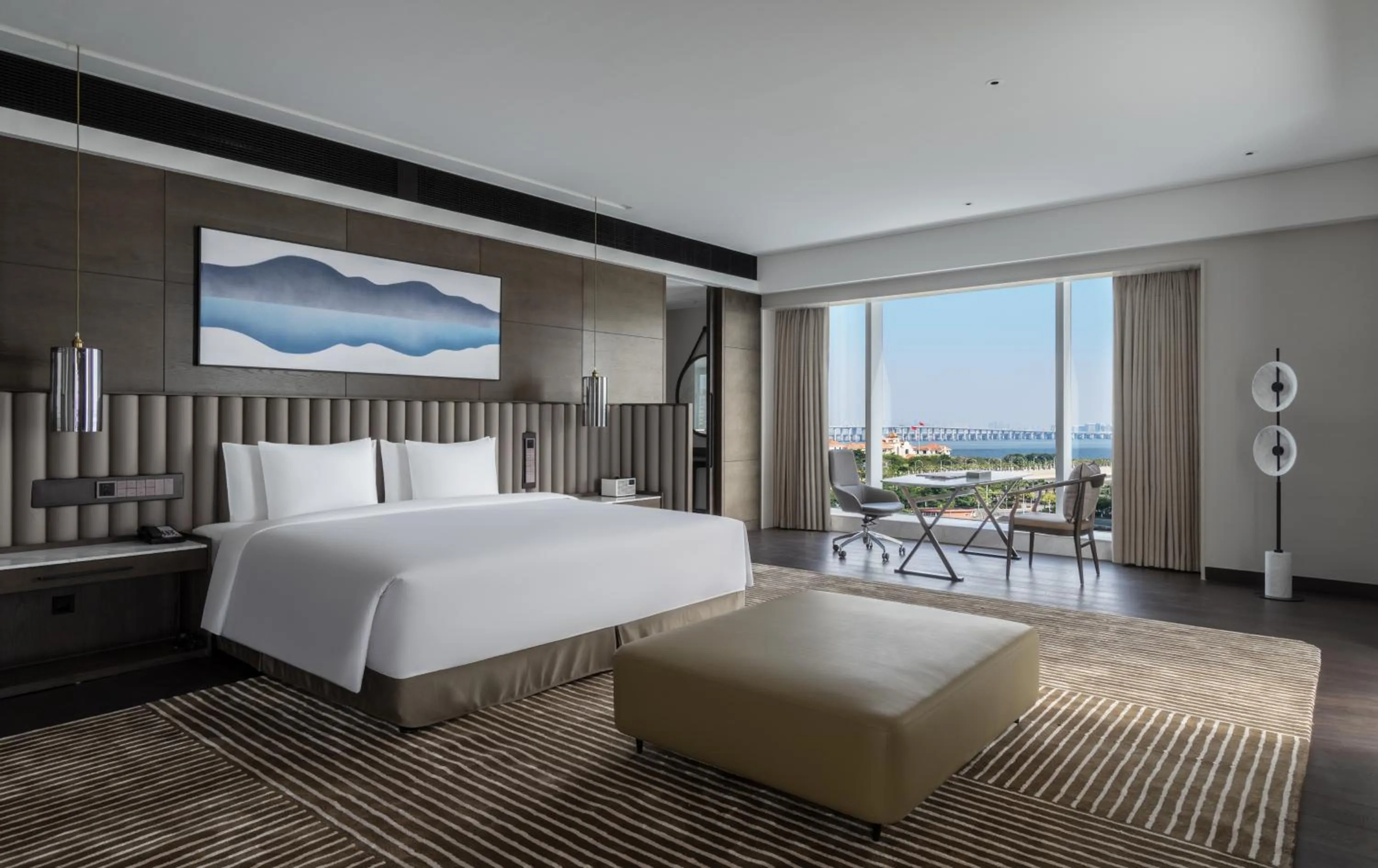 Bedroom, Bed in Crowne Plaza Xiamen Jimei Seaview by IHG-Free Mini Bar