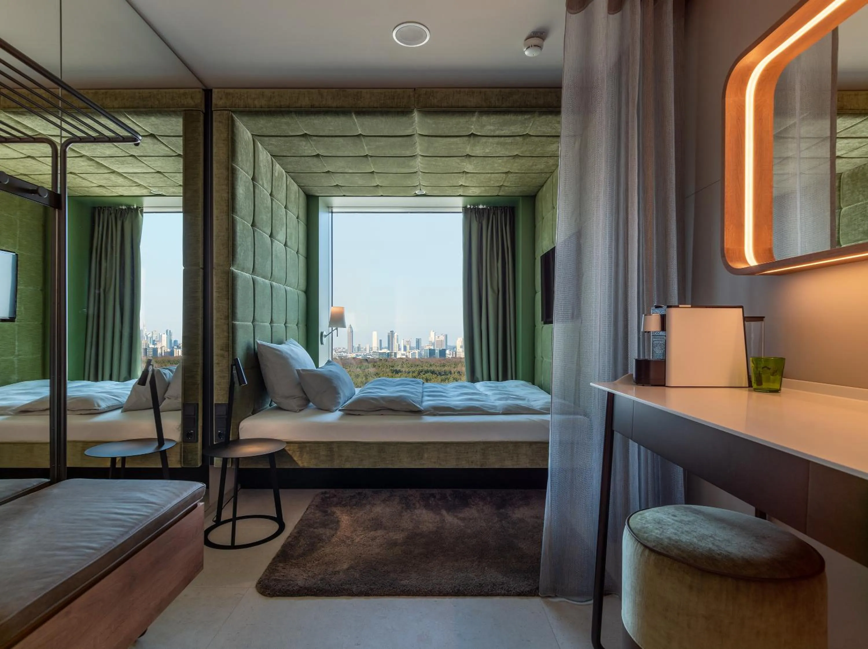 Bed in b'mine Hotel Frankfurt Airport