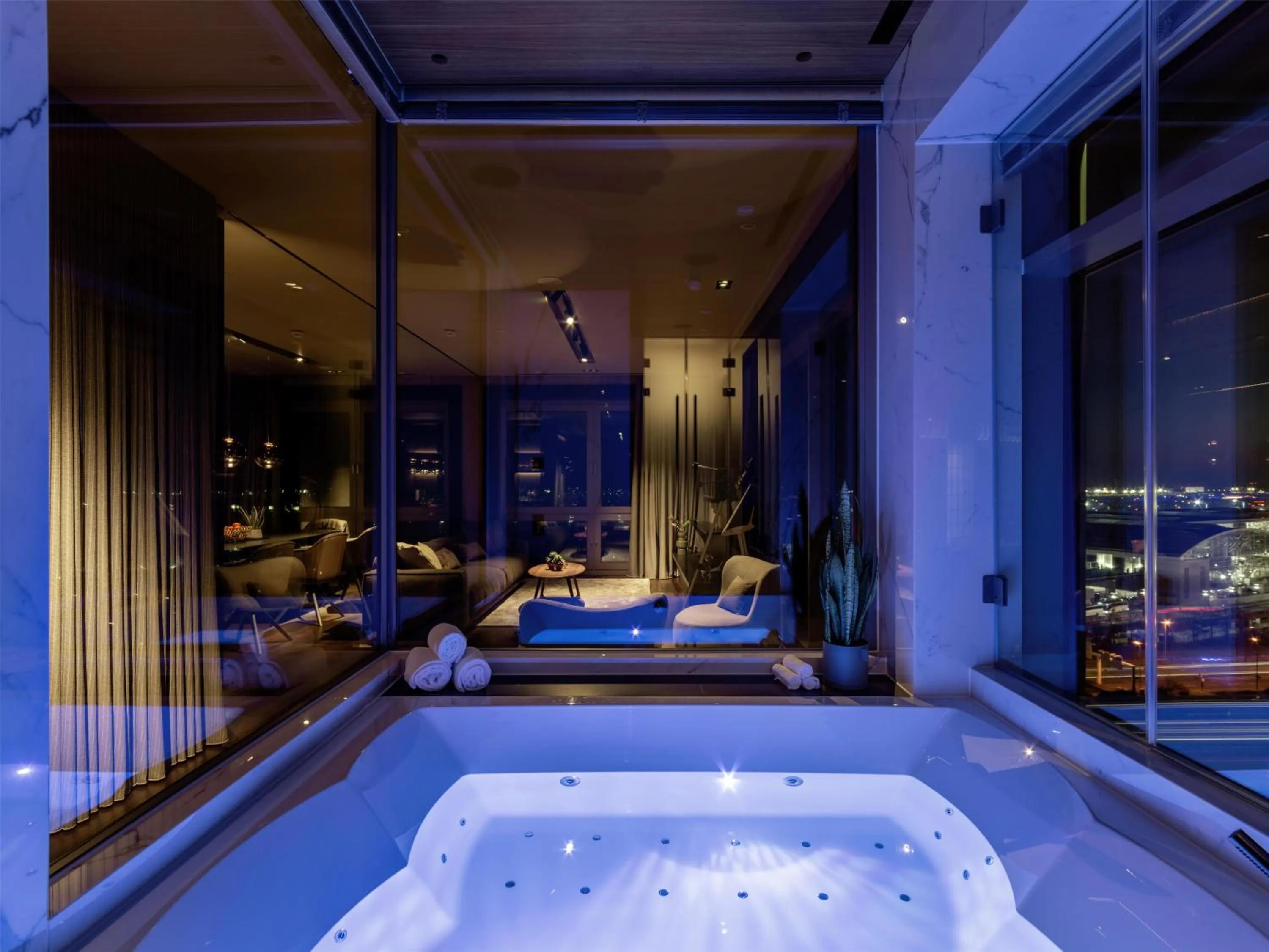 Bathroom in b'mine Hotel Frankfurt Airport