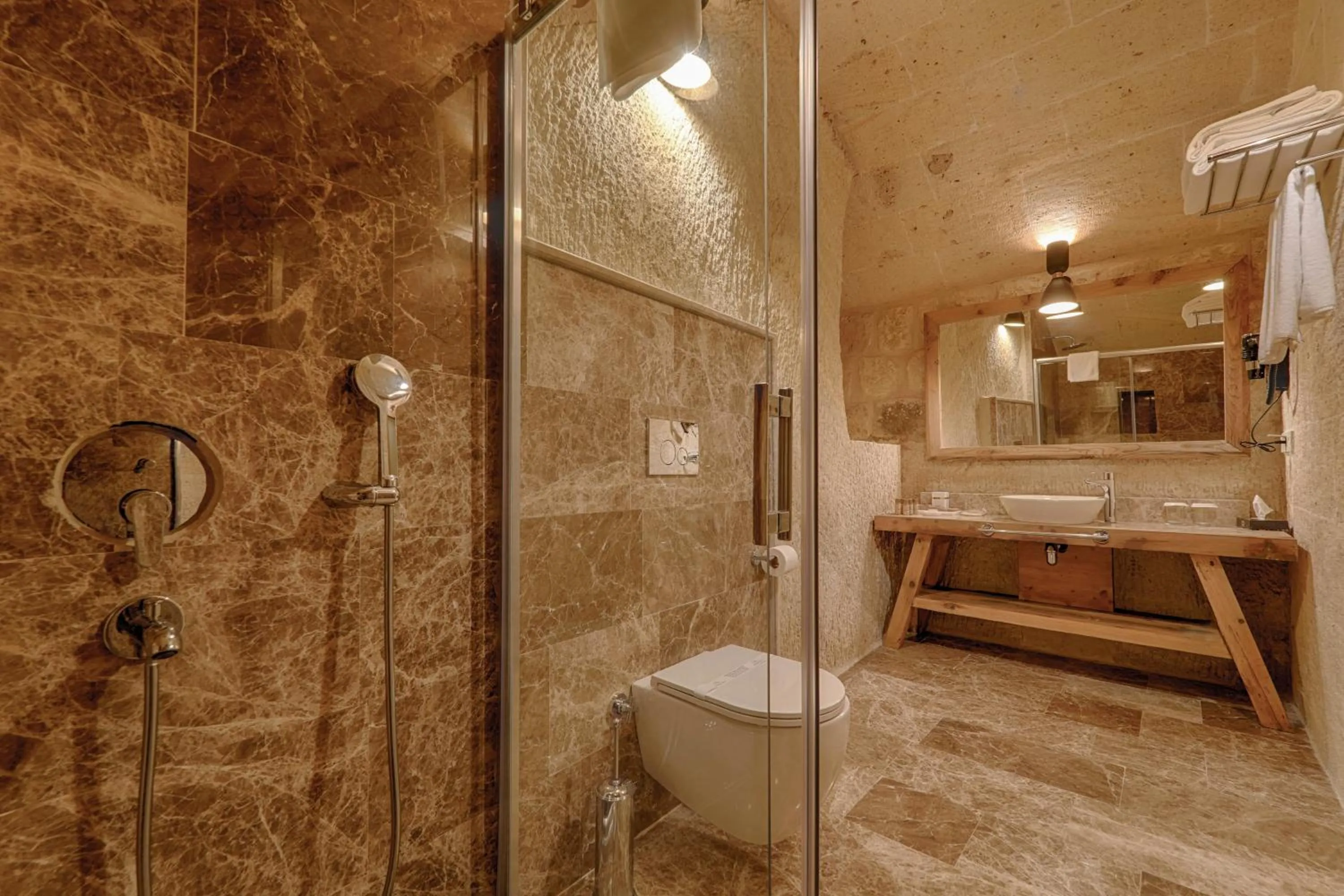 Shower in Solem Cave Suites