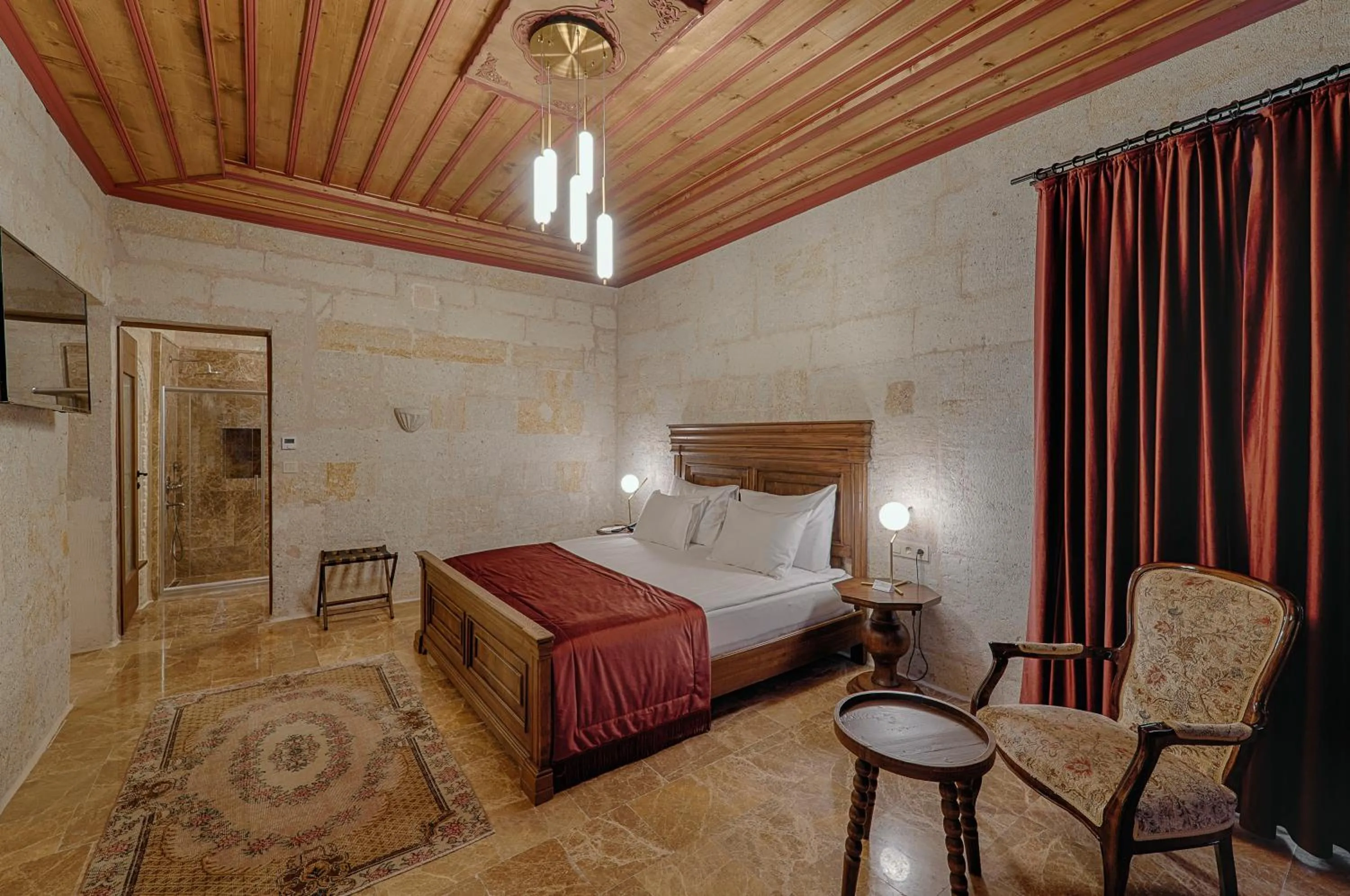 Bed in Solem Cave Suites