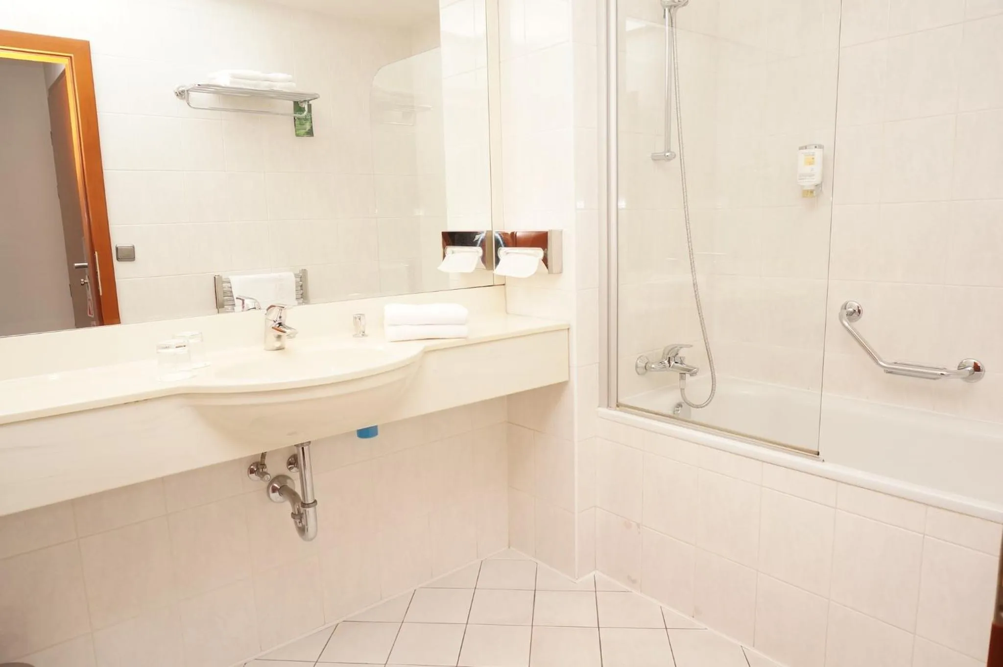 Bathroom in Hotel Coronet