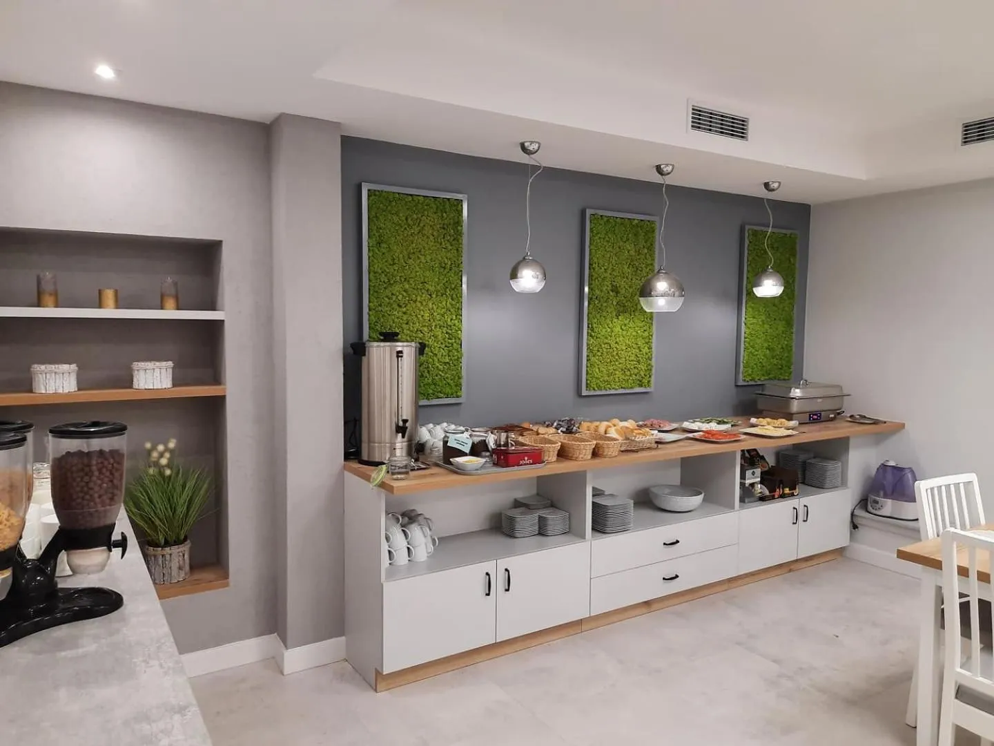 Restaurant/places to eat in Fotex