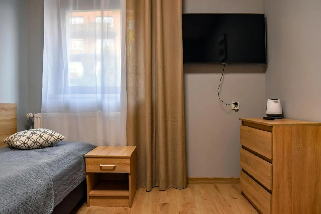 TV and multimedia, Bed in Fotex