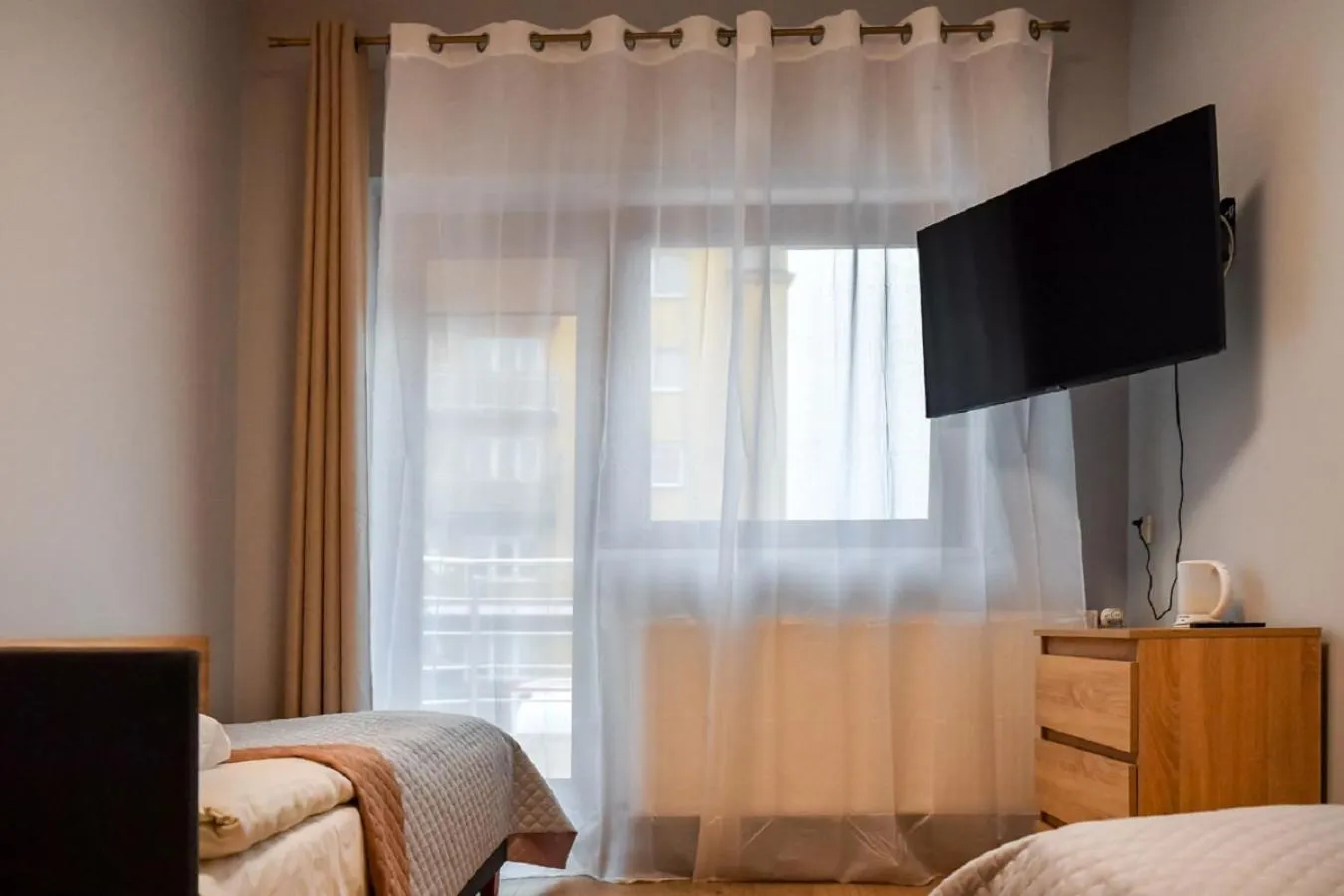 TV and multimedia, Bed in Fotex