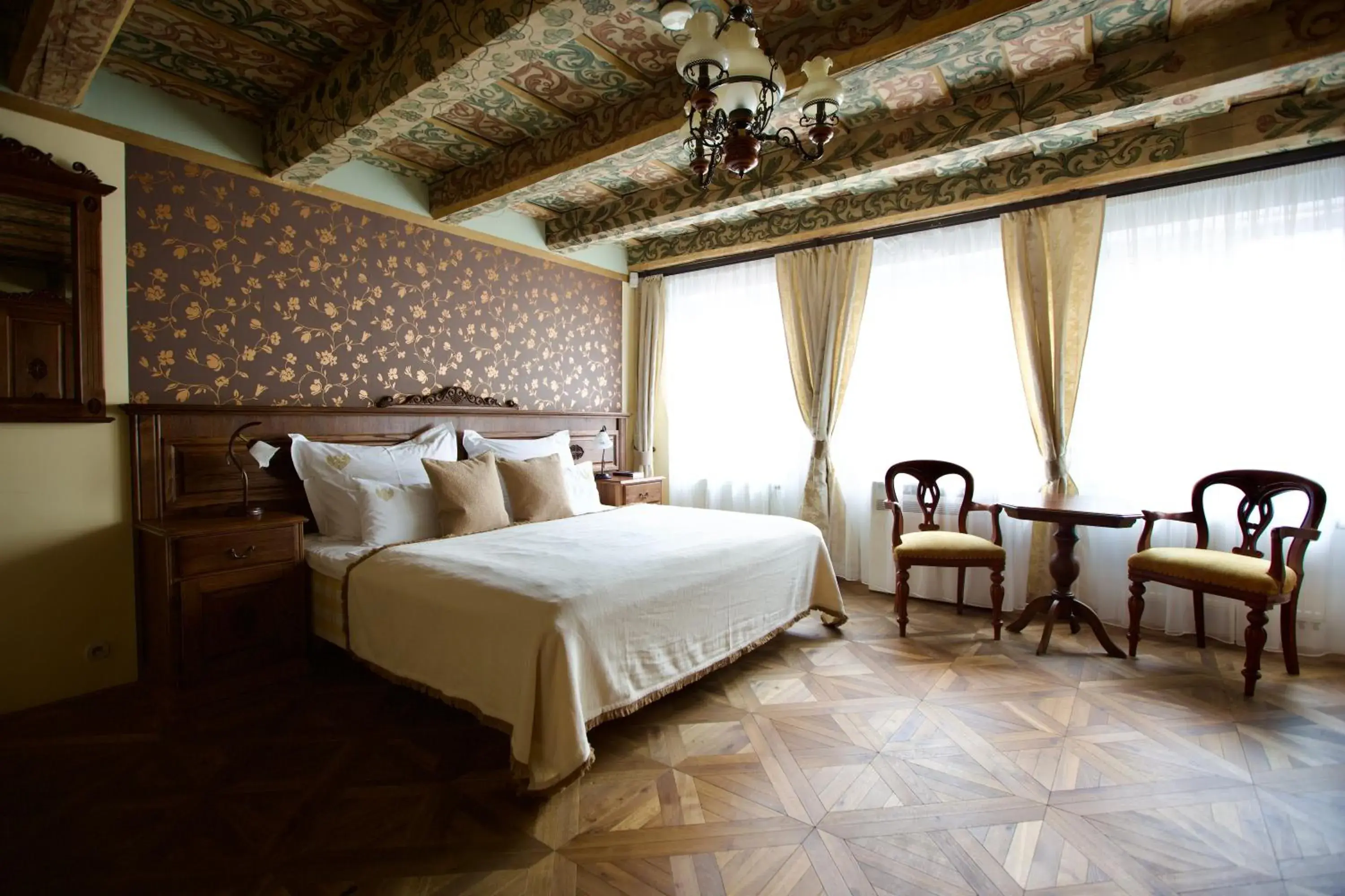 Royal Deluxe Double Room in Hotel Residence U Černého Orla Royal Deluxe Double Room in Hotel Residence U Černého Orla