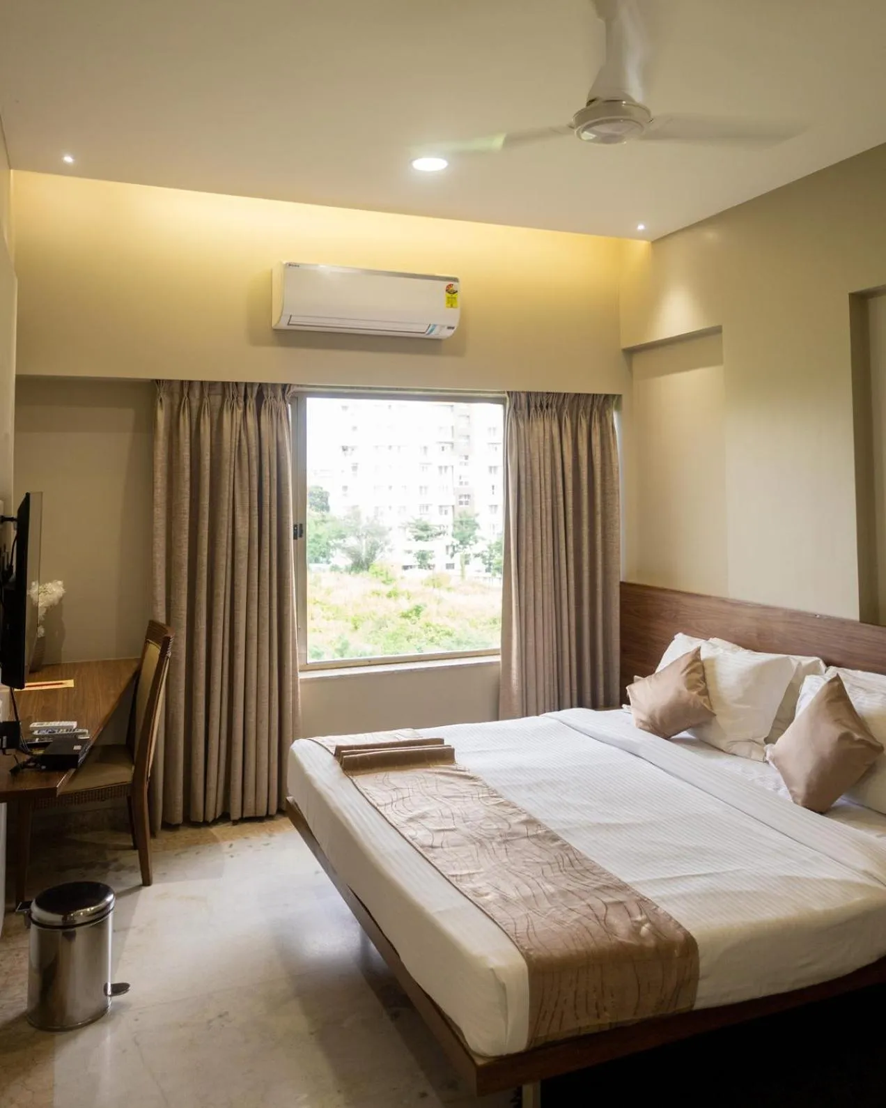 Bed in Hotel Ambience Excellency, Wakad, Pune