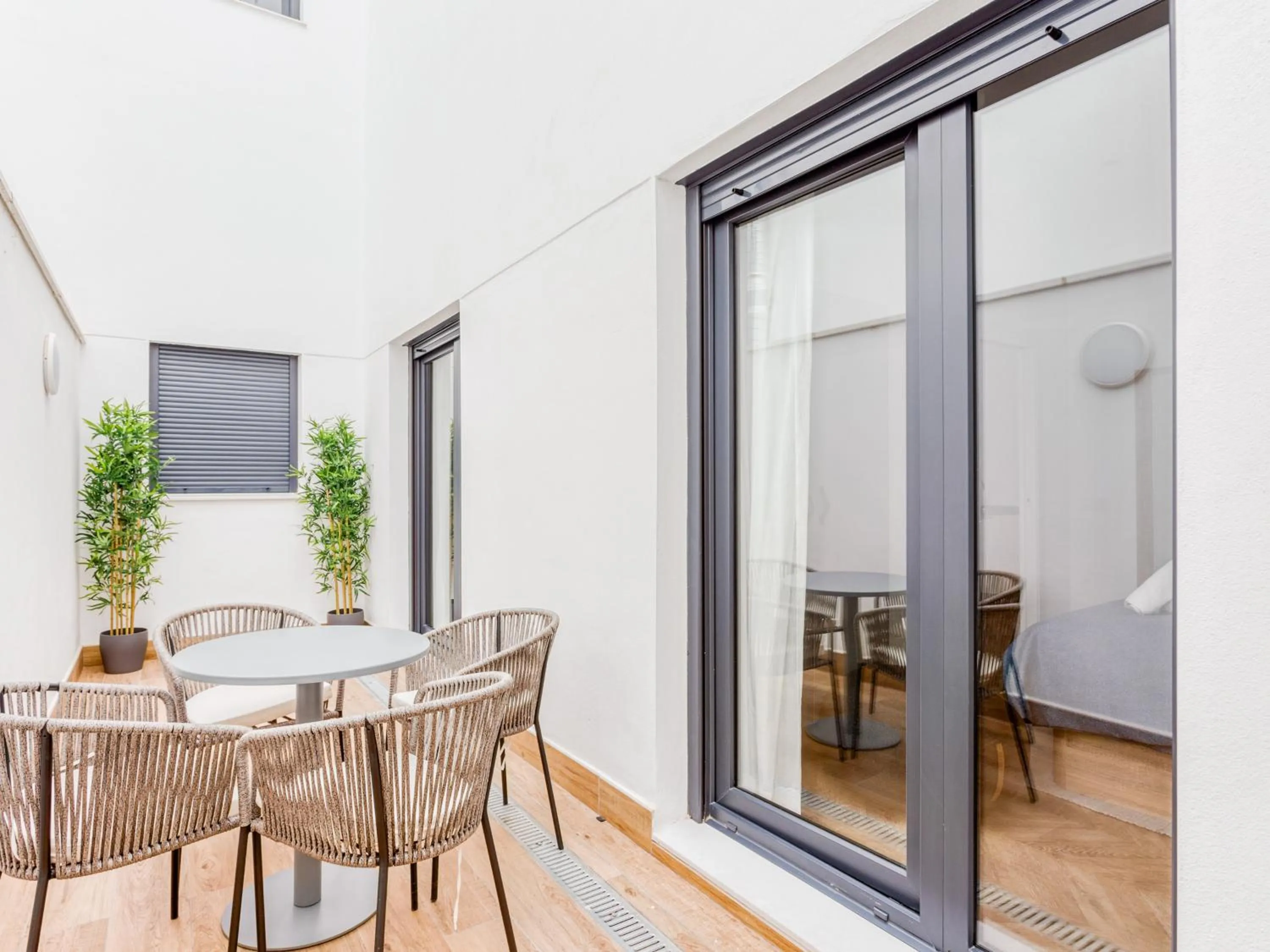 Balcony/Terrace in Limehome Málaga Calle Ancha del Carmen - Digital Access