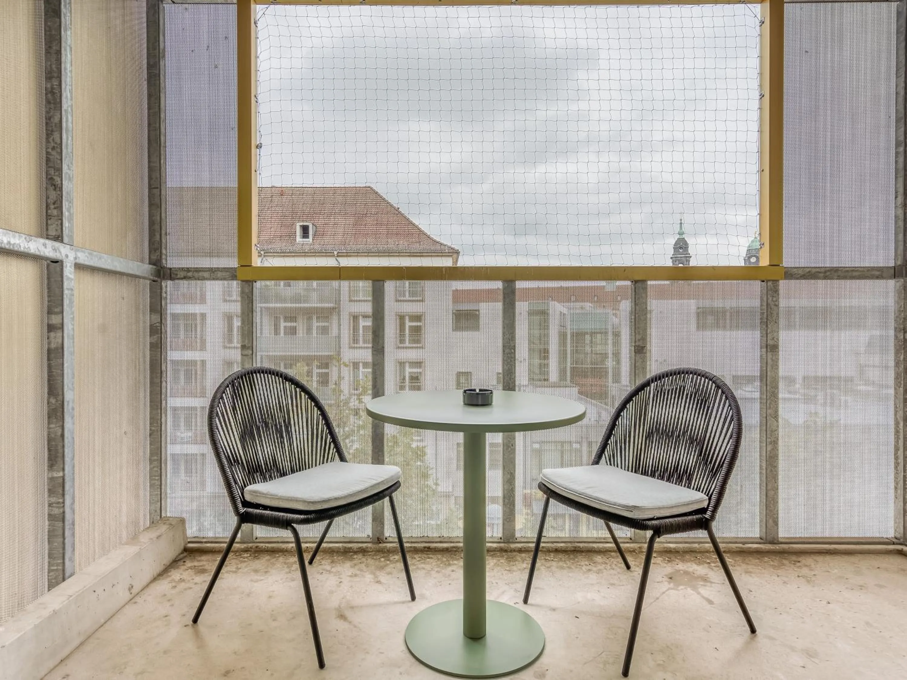 Balcony/Terrace in Limehome Dresden Wallstraße - Digital Access