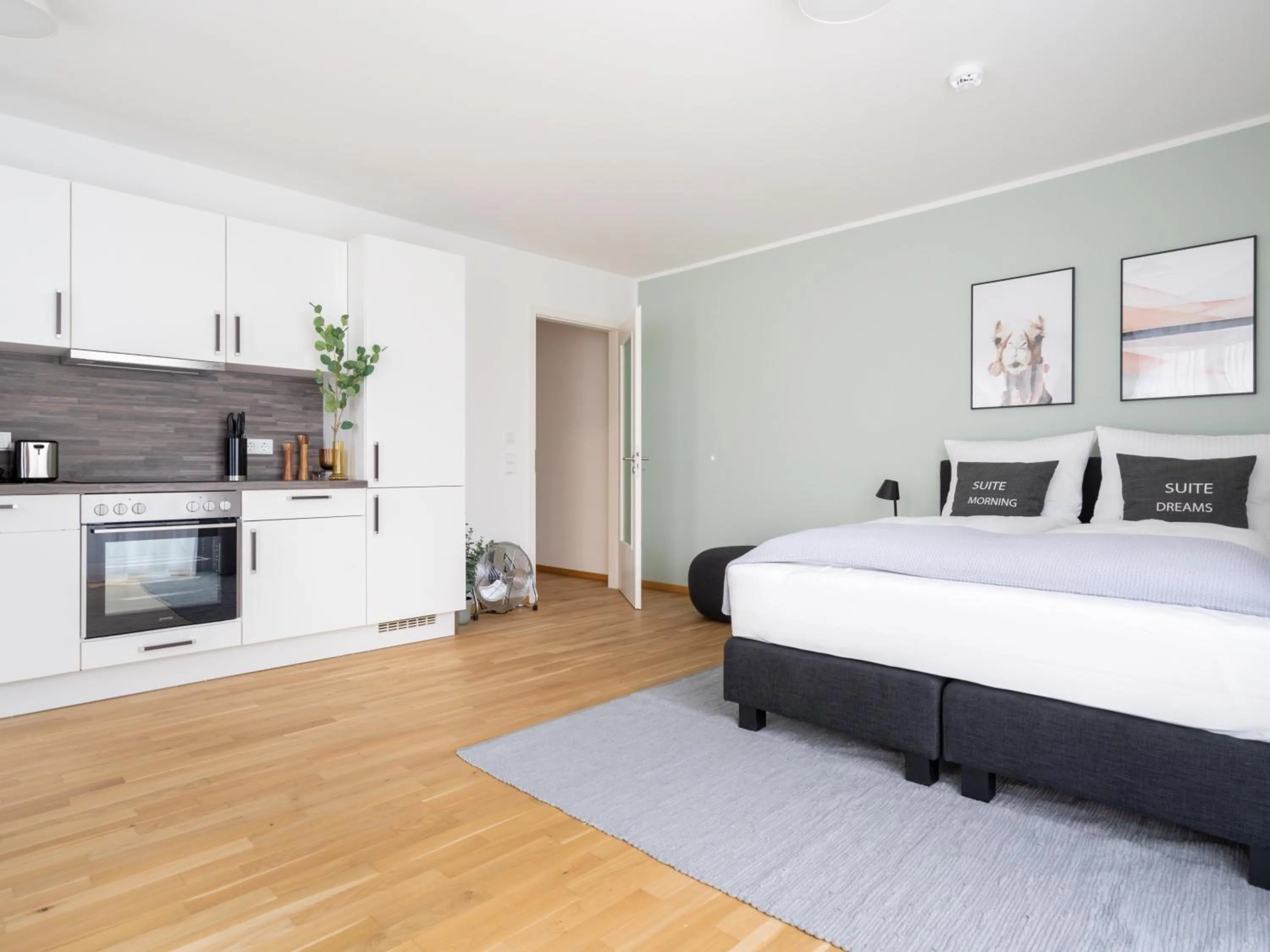 Bed in Limehome Dresden Wallstraße - Digital Access