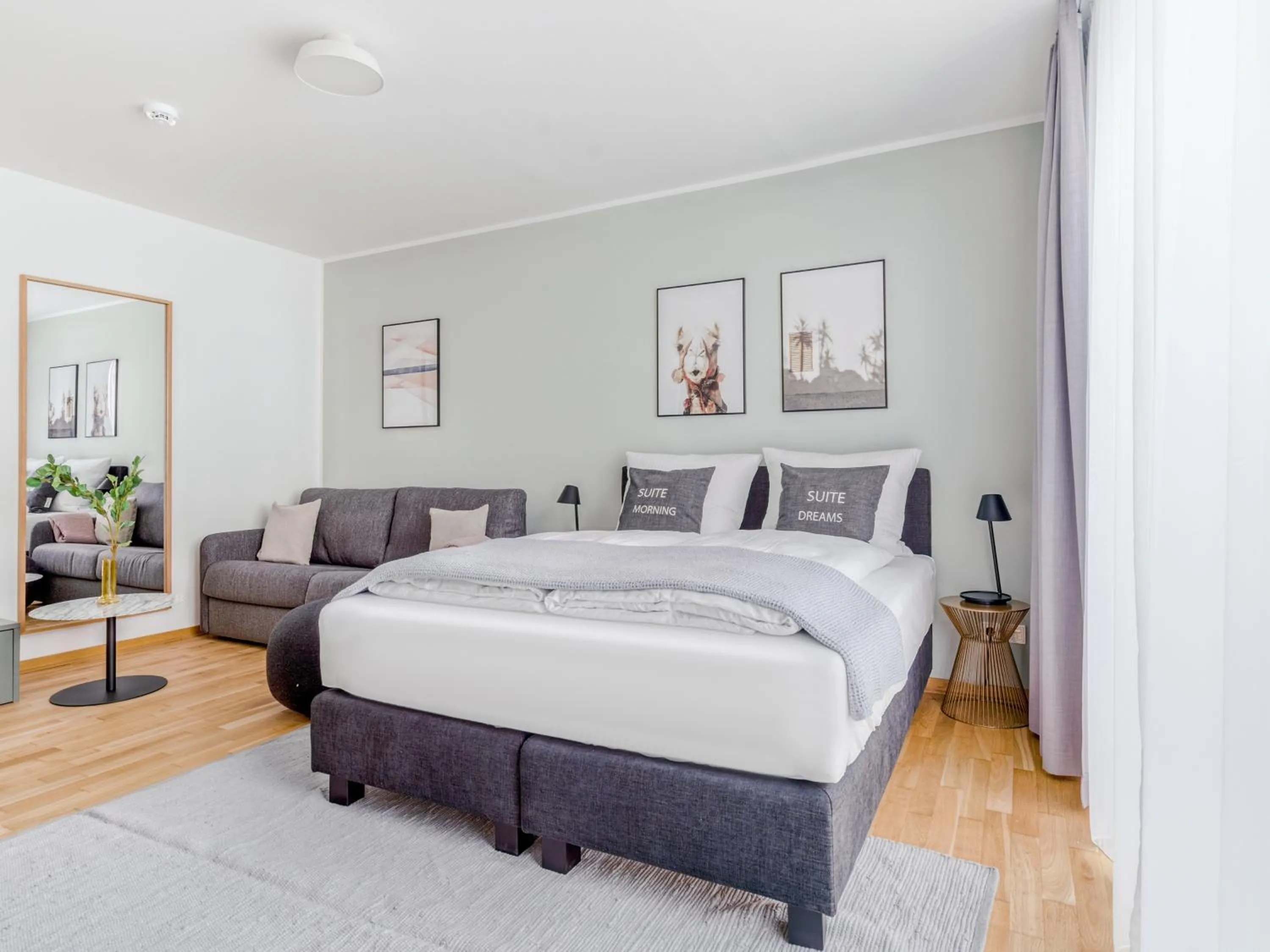 Bed in Limehome Dresden Wallstraße - Digital Access