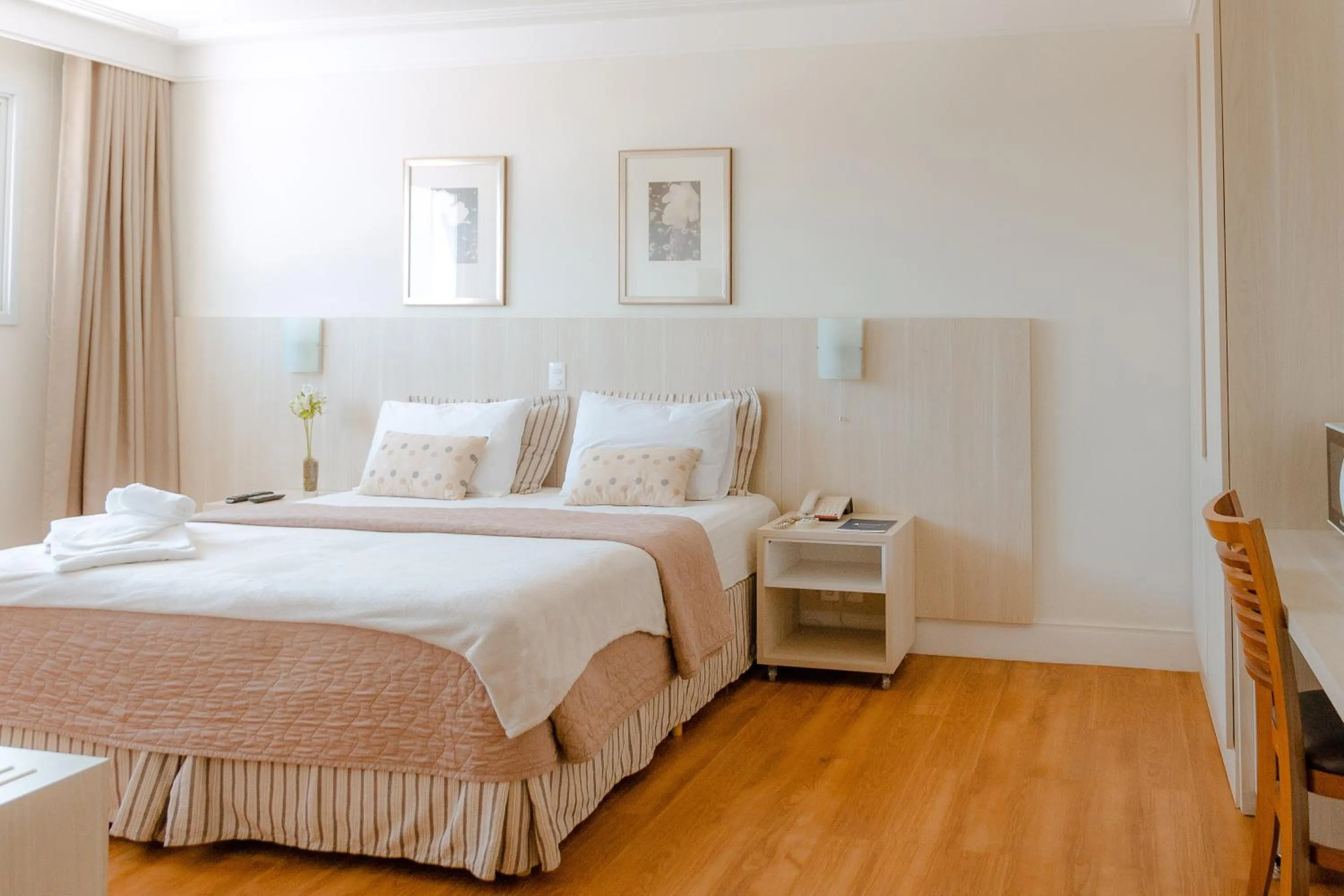 Bed in Porto Feliz Executive Hotel