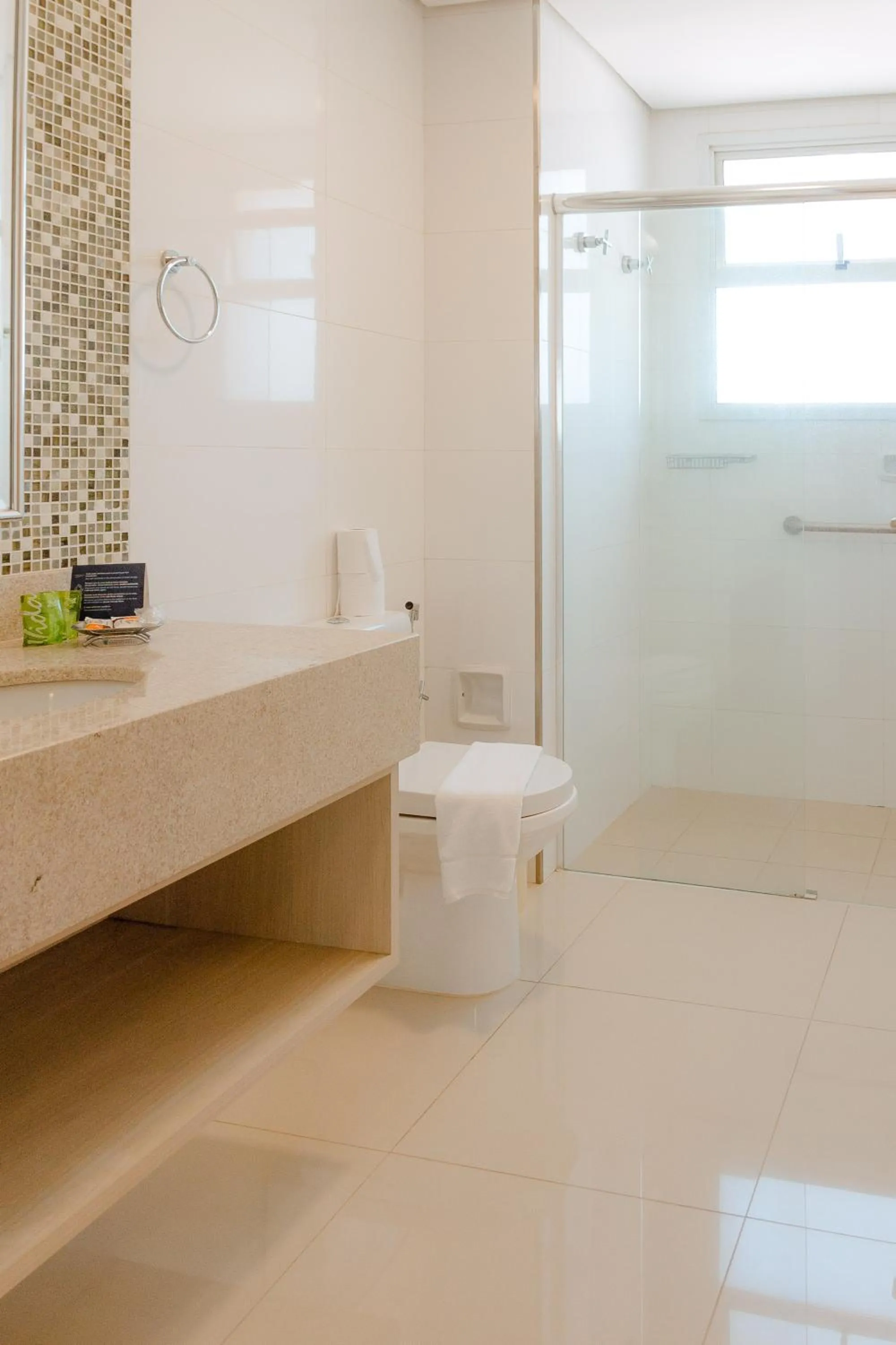 Bathroom in Porto Feliz Executive Hotel