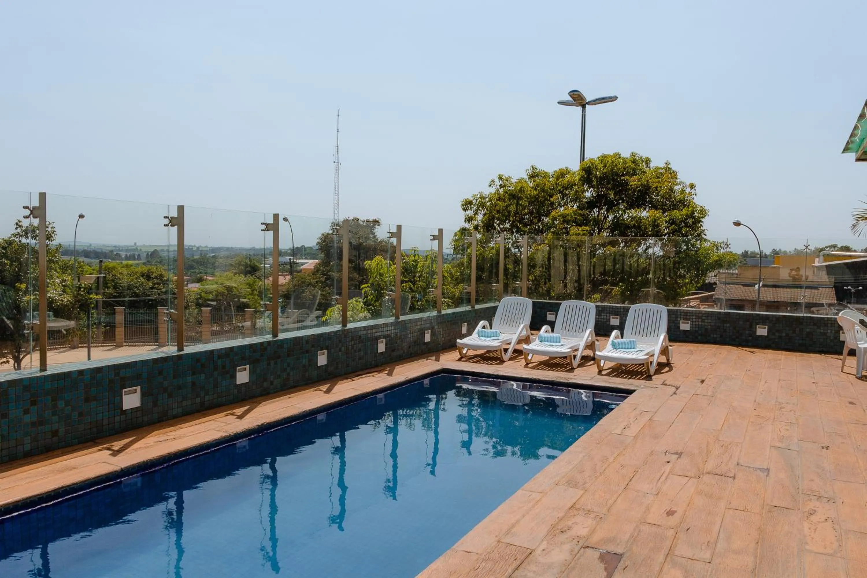 Swimming pool in Porto Feliz Executive Hotel