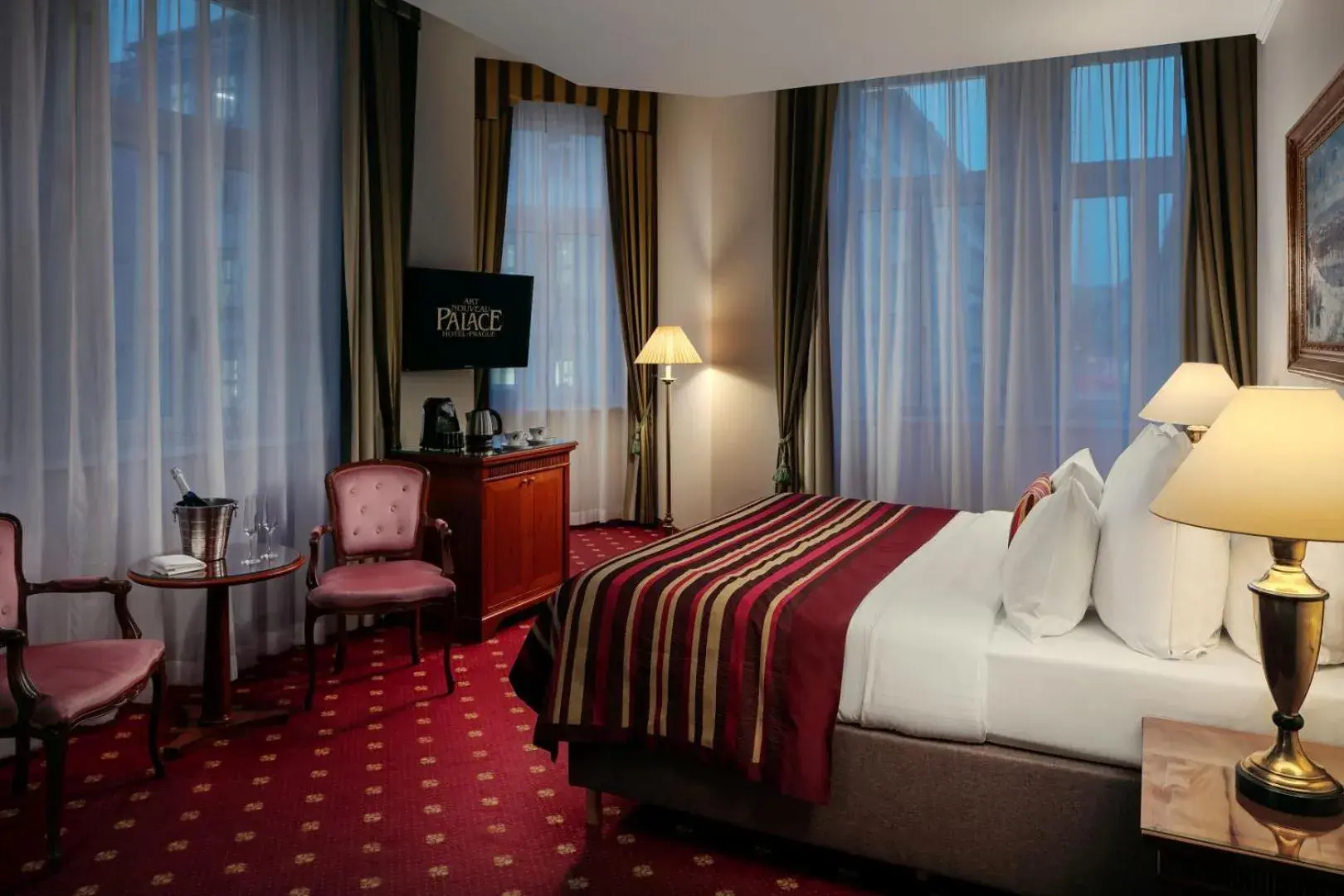 Executive Double or Twin Room with Extra Bed in Art Nouveau Palace Hotel Executive Double or Twin Room with Extra Bed in Art Nouveau Palace Hotel