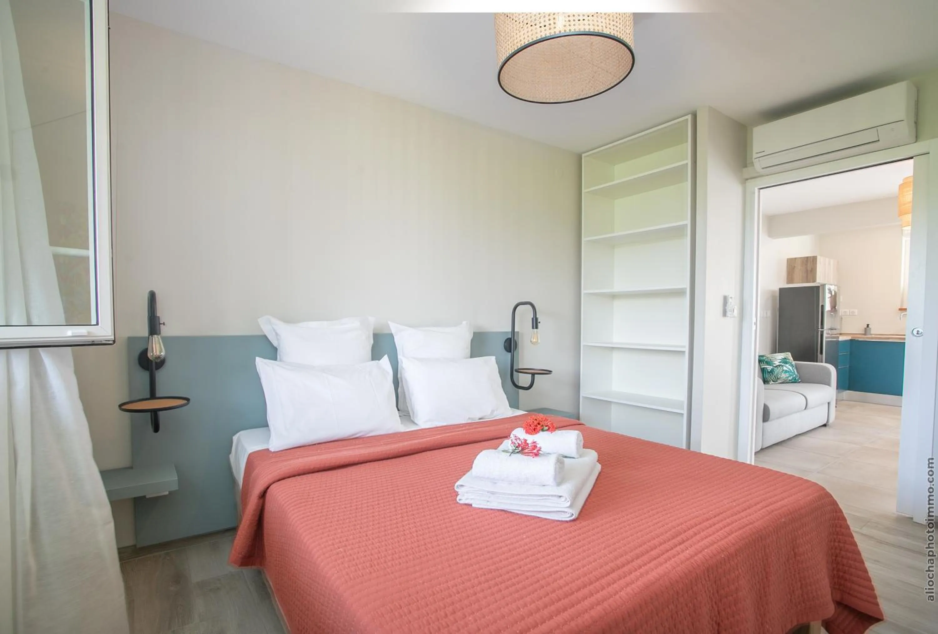 Bedroom, Bed in Kaouanne